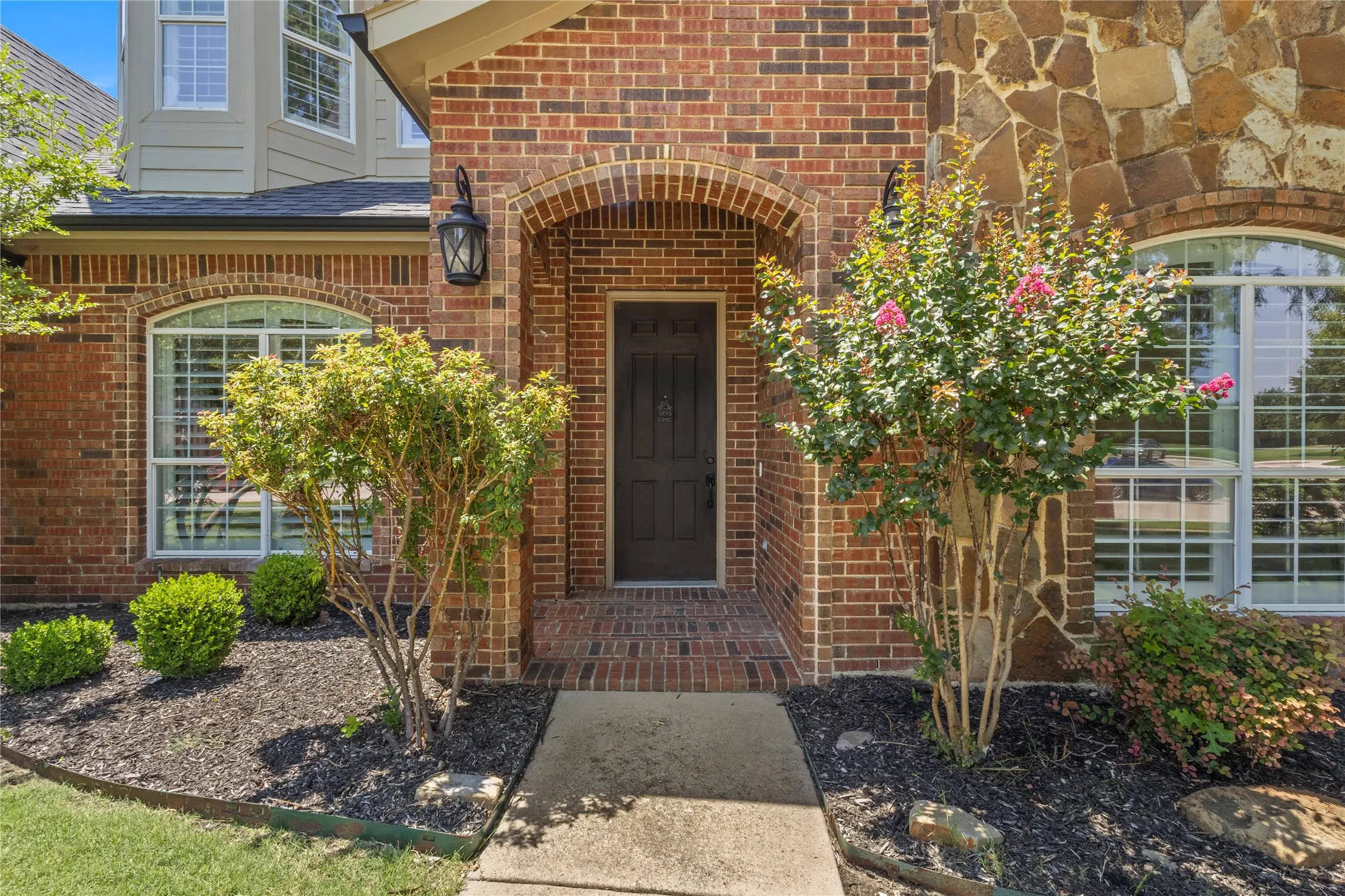 Single Family Residence For Sale in Denton County , 11209 Deep Canyon Trail, Frisco, Texas 75033, 5 Bedroom, 4 Bathroom, 2 Garage spaces, 3,911 Sqft, built in 2003, mls#21324839, Real Estate Agent in Frisco, Homes For Sale in Denton county, Homes For Sale in Frisco, Realtor in Frisco Texas, Real Estate Brokerage Independent Realty Texas, Luminita Cordes Realtor