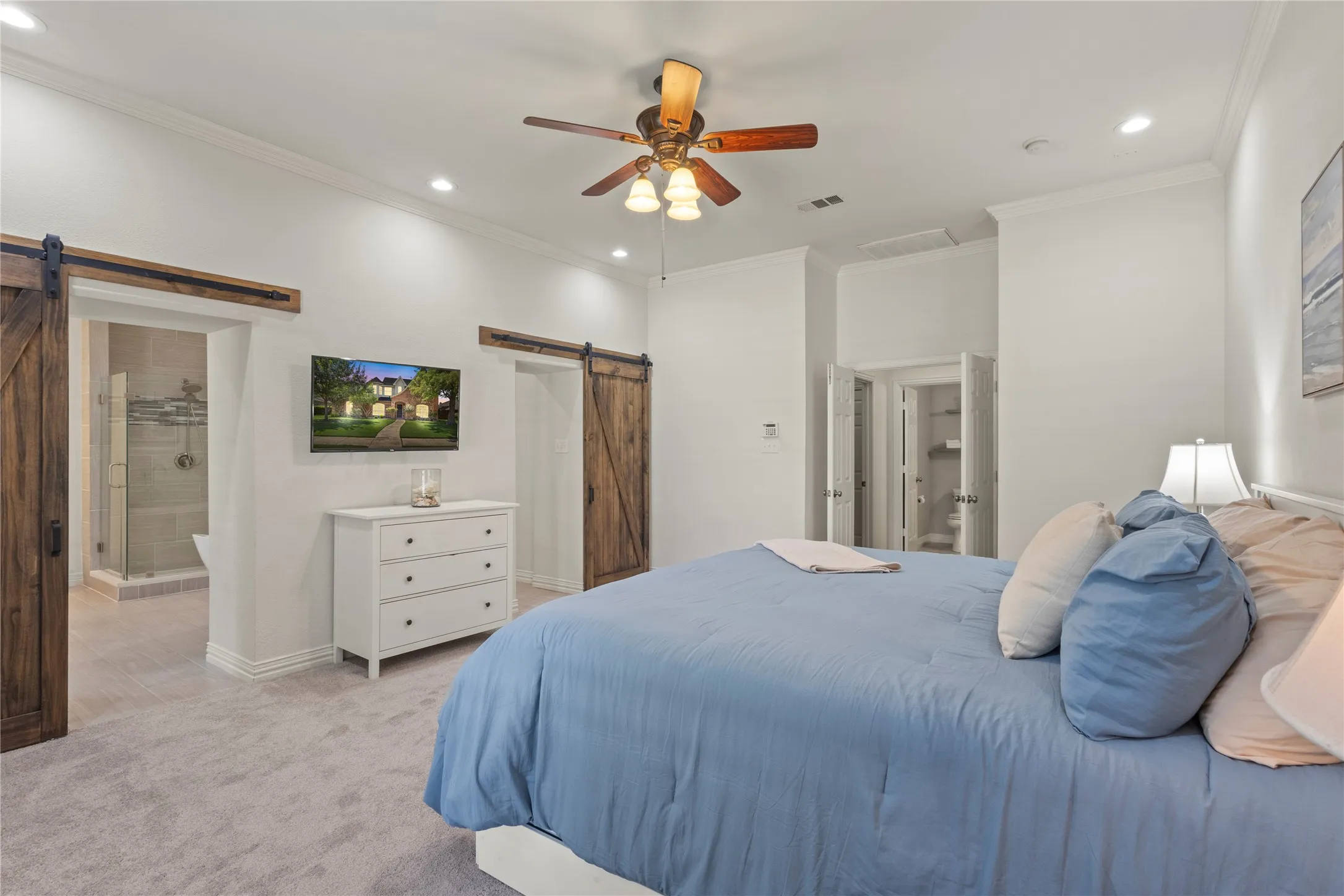Double doors to bath. New carpet, spacious room