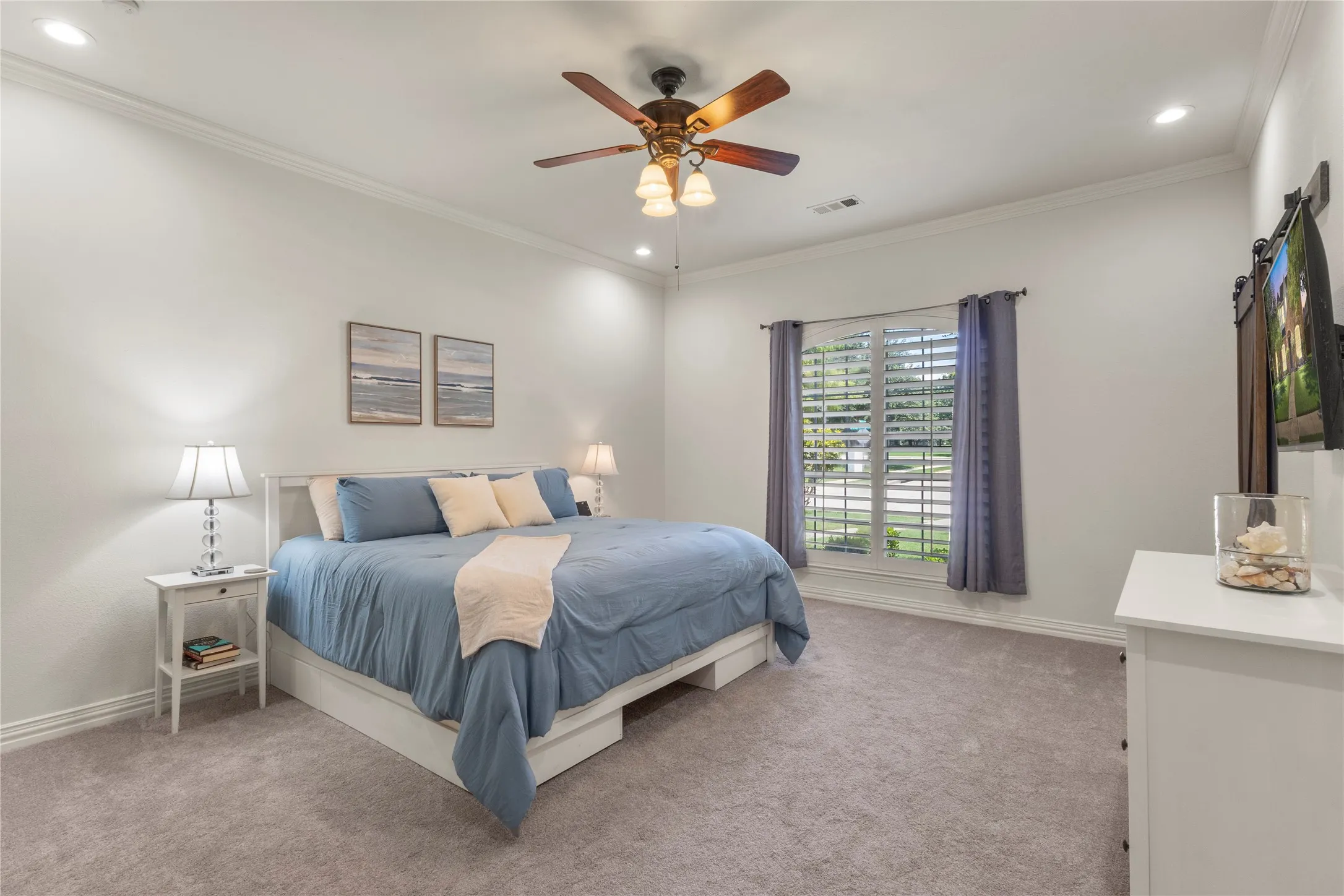 Double doors to bath. New carpet, spacious room