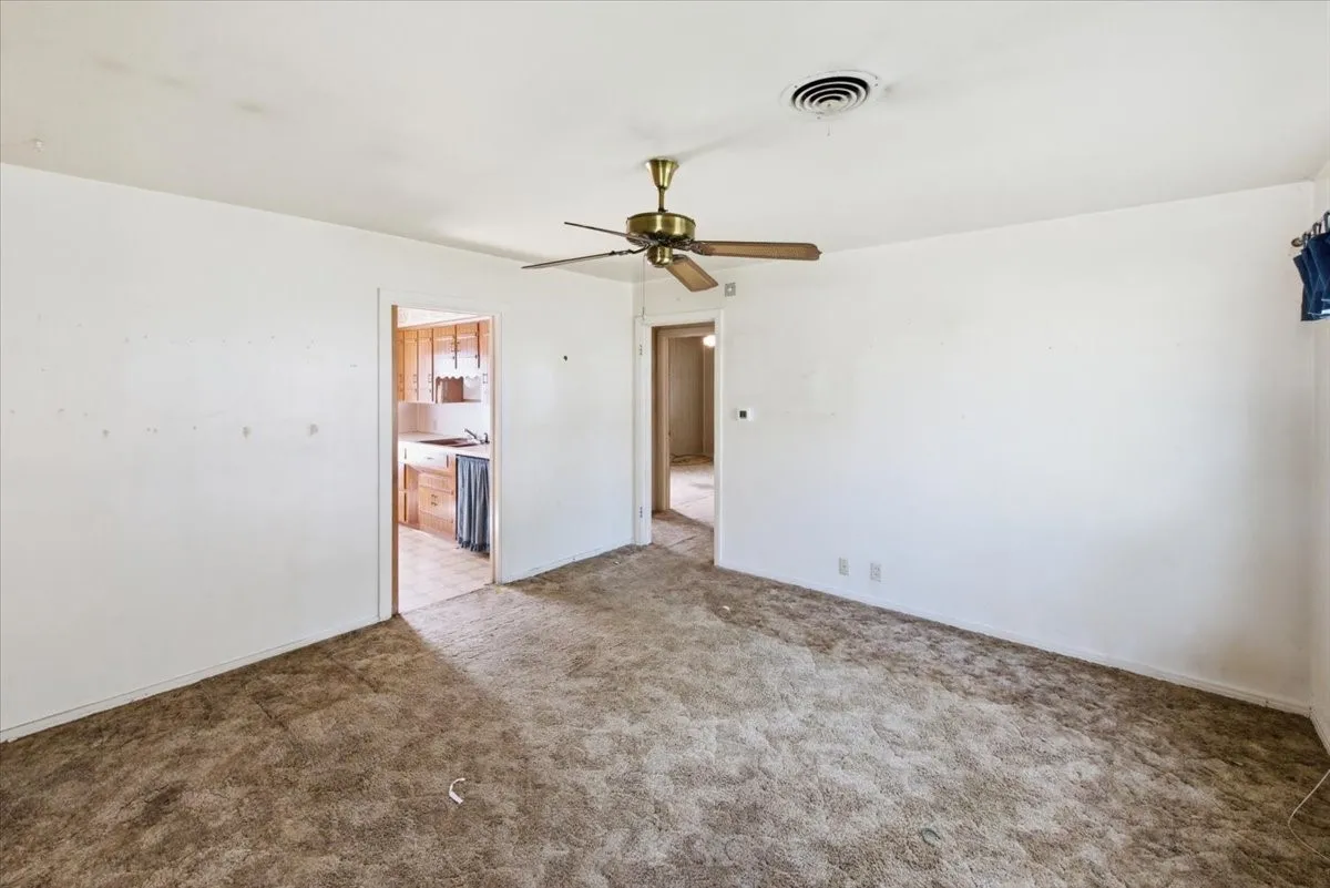 Single Family Residence For Sale in Mc Lennan County , 156 Bowie, Mc Gregor, Texas 76657, 3 Bedrooms, 2 Bathrooms, Garage spaces, 1,738 Sqft, built in 1957, Price $170,000, mls#21325045, Real Estate Agent in Mc Gregor, Homes For Sale in Mc Lennan county, Homes For Sale in Mc Gregor, Realtor in Mc Gregor Texas, Real Estate Brokerage Independent Realty Texas, Luminita Cordes Realtor