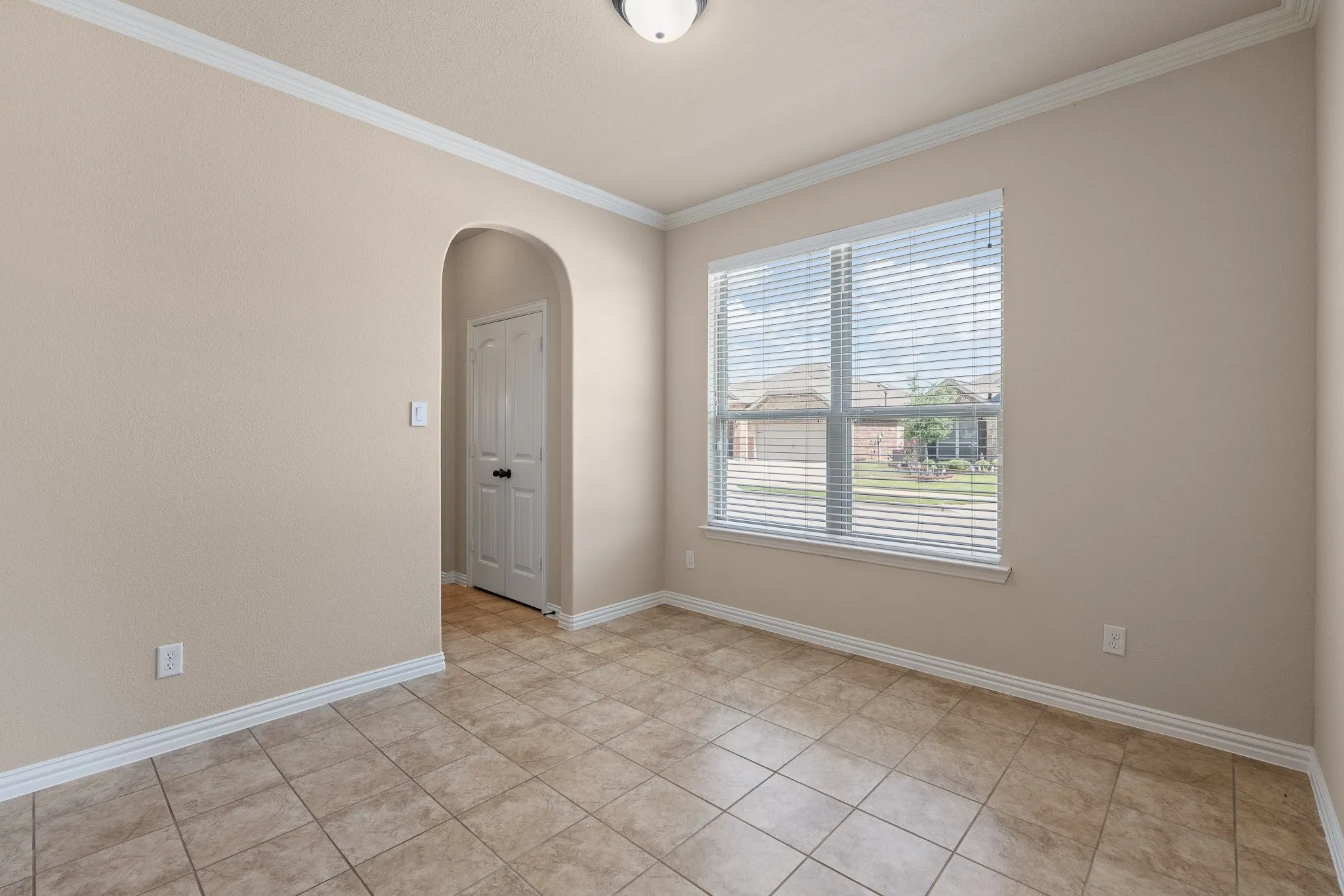Single Family Residence For Sale in Tarrant County , 7257 Laguna Del Campo Trail, Fort Worth, Texas 76131, 4 Bedroom, 3 Bathroom, 2 Garage spaces, 3,016 Sqft, built in 2017, Price $474,900, mls#21325284, Real Estate Agent in Fort Worth, Homes For Sale in Tarrant county, Homes For Sale in Fort Worth, Realtor in Fort Worth Texas, Real Estate Brokerage Independent Realty Texas, Luminita Cordes Realtor