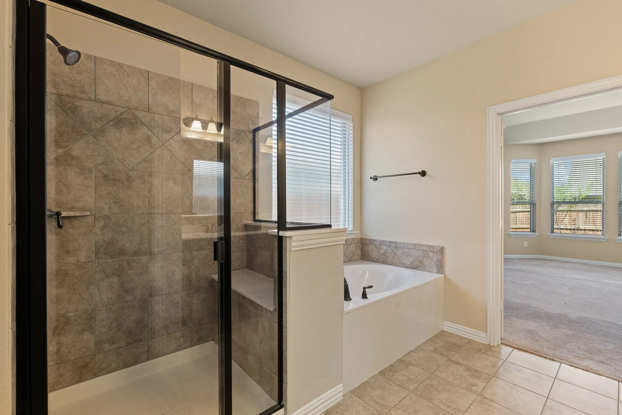 Single Family Residence For Sale in Tarrant County , 7257 Laguna Del Campo Trail, Fort Worth, Texas 76131, 4 Bedroom, 3 Bathroom, 2 Garage spaces, 3,016 Sqft, built in 2017, Price $474,900, mls#21325284, Real Estate Agent in Fort Worth, Homes For Sale in Tarrant county, Homes For Sale in Fort Worth, Realtor in Fort Worth Texas, Real Estate Brokerage Independent Realty Texas, Luminita Cordes Realtor