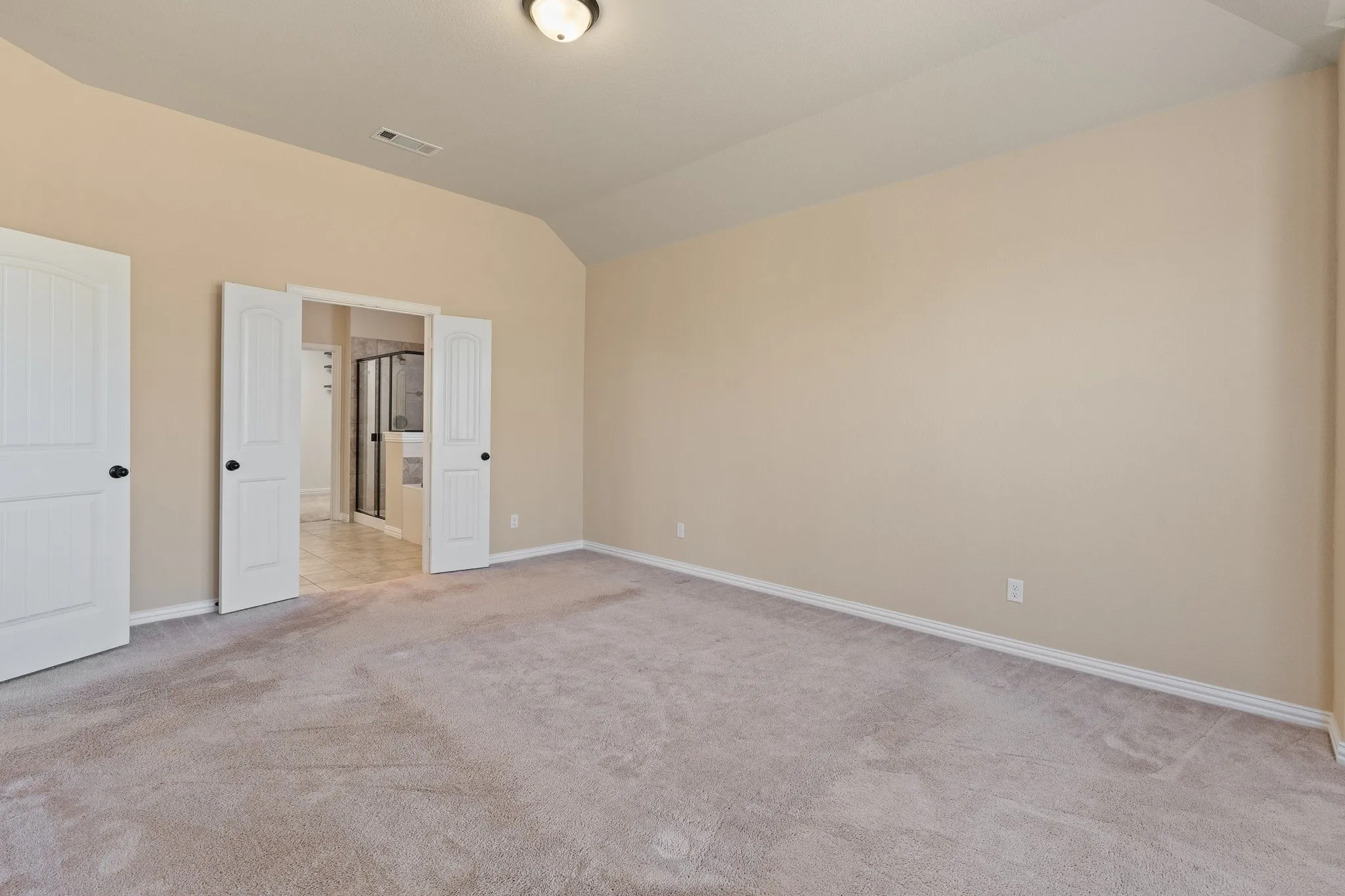 Single Family Residence For Sale in Tarrant County , 7257 Laguna Del Campo Trail, Fort Worth, Texas 76131, 4 Bedroom, 3 Bathroom, 2 Garage spaces, 3,016 Sqft, built in 2017, Price $474,900, mls#21325284, Real Estate Agent in Fort Worth, Homes For Sale in Tarrant county, Homes For Sale in Fort Worth, Realtor in Fort Worth Texas, Real Estate Brokerage Independent Realty Texas, Luminita Cordes Realtor