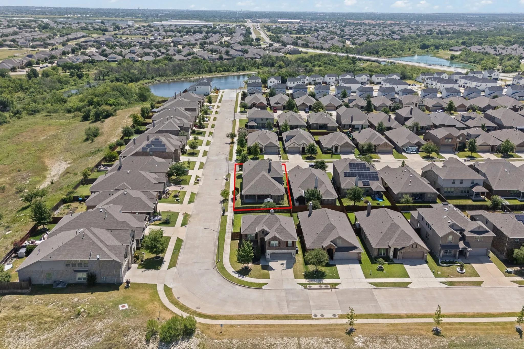 Single Family Residence For Sale in Tarrant County , 7257 Laguna Del Campo Trail, Fort Worth, Texas 76131, 4 Bedroom, 3 Bathroom, 2 Garage spaces, 3,016 Sqft, built in 2017, Price $474,900, mls#21325284, Real Estate Agent in Fort Worth, Homes For Sale in Tarrant county, Homes For Sale in Fort Worth, Realtor in Fort Worth Texas, Real Estate Brokerage Independent Realty Texas, Luminita Cordes Realtor