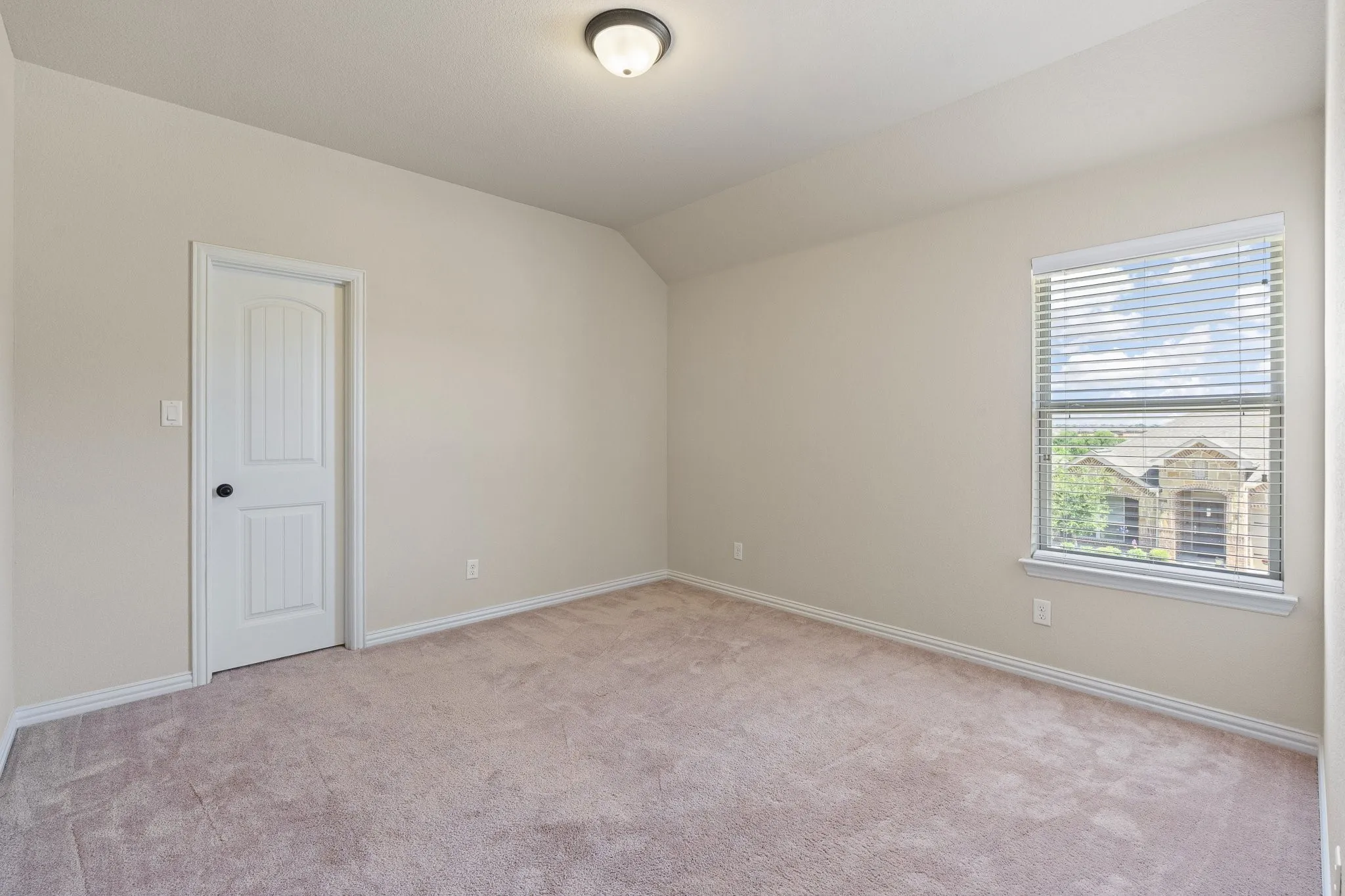 Single Family Residence For Sale in Tarrant County , 7257 Laguna Del Campo Trail, Fort Worth, Texas 76131, 4 Bedroom, 3 Bathroom, 2 Garage spaces, 3,016 Sqft, built in 2017, Price $474,900, mls#21325284, Real Estate Agent in Fort Worth, Homes For Sale in Tarrant county, Homes For Sale in Fort Worth, Realtor in Fort Worth Texas, Real Estate Brokerage Independent Realty Texas, Luminita Cordes Realtor