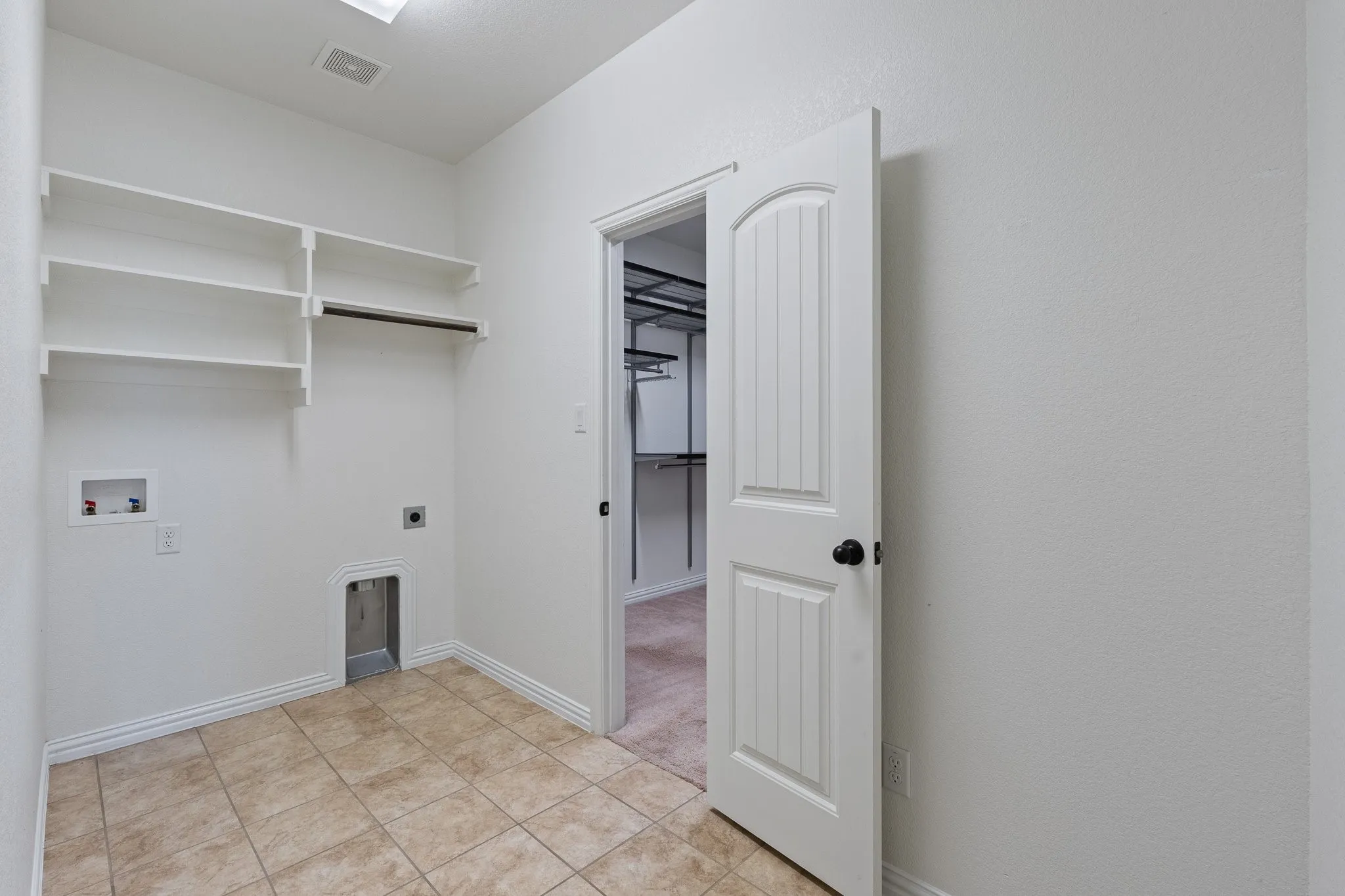 Single Family Residence For Sale in Tarrant County , 7257 Laguna Del Campo Trail, Fort Worth, Texas 76131, 4 Bedroom, 3 Bathroom, 2 Garage spaces, 3,016 Sqft, built in 2017, Price $474,900, mls#21325284, Real Estate Agent in Fort Worth, Homes For Sale in Tarrant county, Homes For Sale in Fort Worth, Realtor in Fort Worth Texas, Real Estate Brokerage Independent Realty Texas, Luminita Cordes Realtor