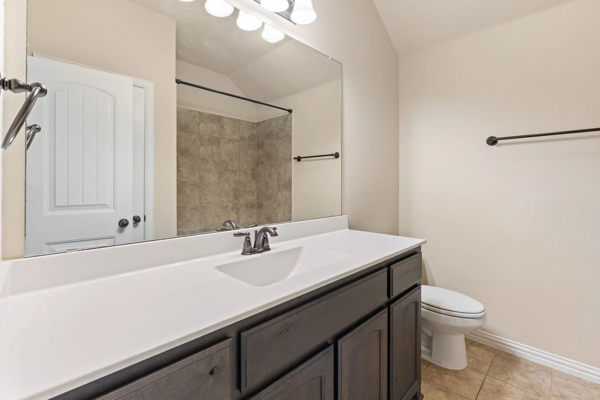 Single Family Residence For Sale in Tarrant County , 7257 Laguna Del Campo Trail, Fort Worth, Texas 76131, 4 Bedroom, 3 Bathroom, 2 Garage spaces, 3,016 Sqft, built in 2017, Price $474,900, mls#21325284, Real Estate Agent in Fort Worth, Homes For Sale in Tarrant county, Homes For Sale in Fort Worth, Realtor in Fort Worth Texas, Real Estate Brokerage Independent Realty Texas, Luminita Cordes Realtor