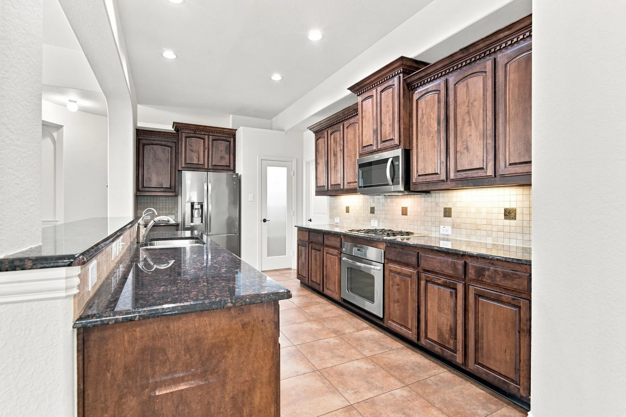 Single Family Residence For Sale in Denton County , 3208 Paradise Lane, Little Elm, Texas 75068, 5 Bedroom, 3 Bathroom, 3 Garage spaces, 3,848 Sqft, built in 2010, mls#21322531, Real Estate Agent in Little Elm, Homes For Sale in Denton county, Homes For Sale in Little Elm, Realtor in Little Elm Texas, Real Estate Brokerage Independent Realty Texas, Luminita Cordes Realtor