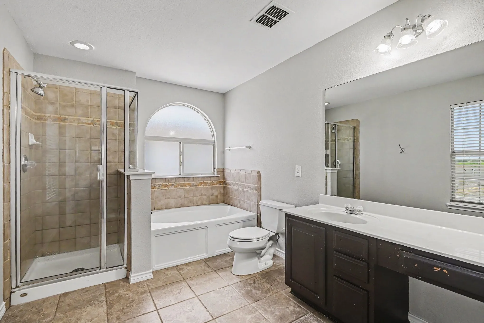 Single Family Residence For Sale in Tarrant County , 1512 Wind Star Way, Fort Worth, Texas 76108, 4 Bedroom, 3 Bathroom, 2 Garage spaces, 2,692 Sqft, built in 2006, mls#21325010, Real Estate Agent in Fort Worth, Homes For Sale in Tarrant county, Homes For Sale in Fort Worth, Realtor in Fort Worth Texas, Real Estate Brokerage Independent Realty Texas, Luminita Cordes Realtor