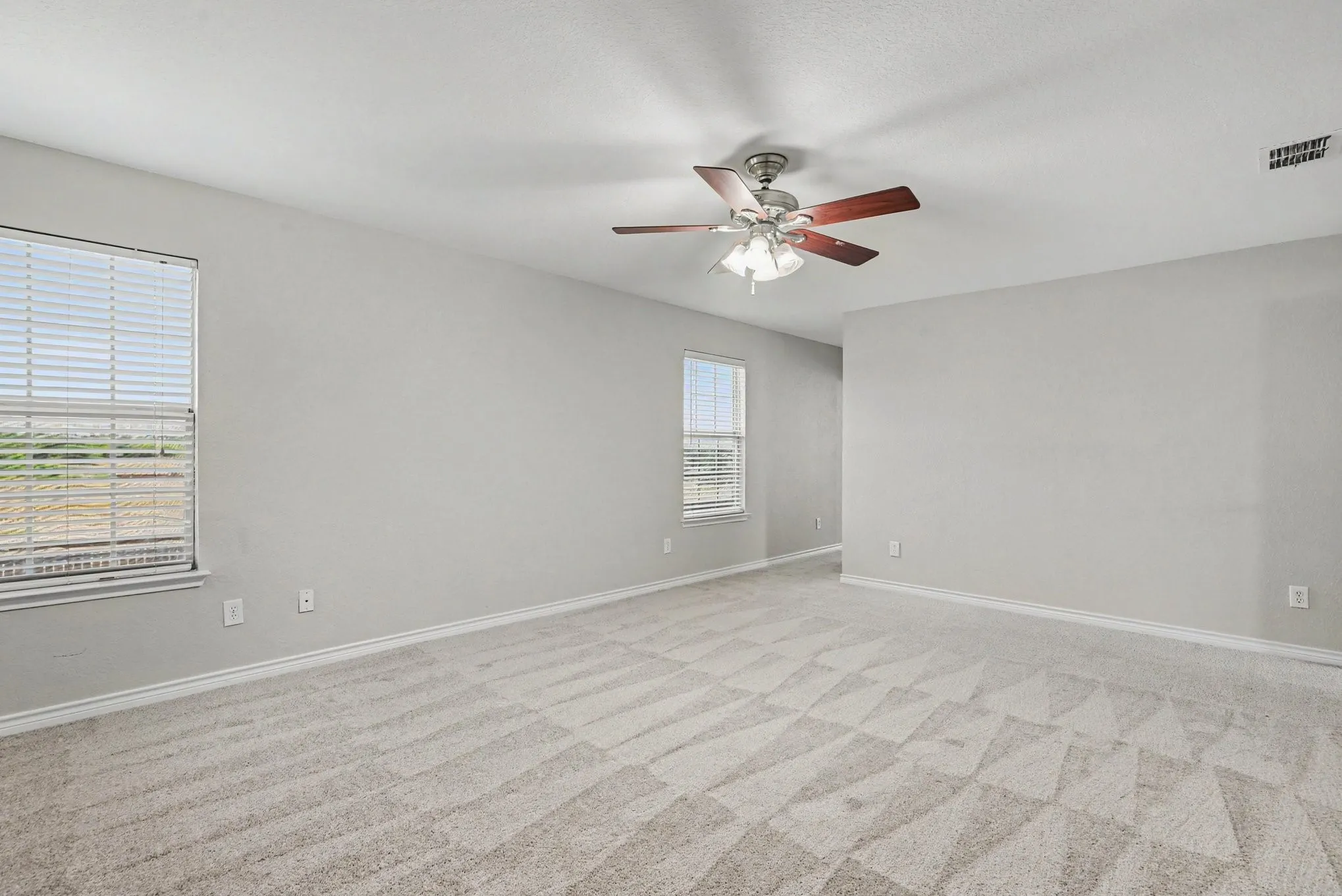 Single Family Residence For Sale in Tarrant County , 1512 Wind Star Way, Fort Worth, Texas 76108, 4 Bedroom, 3 Bathroom, 2 Garage spaces, 2,692 Sqft, built in 2006, mls#21325010, Real Estate Agent in Fort Worth, Homes For Sale in Tarrant county, Homes For Sale in Fort Worth, Realtor in Fort Worth Texas, Real Estate Brokerage Independent Realty Texas, Luminita Cordes Realtor