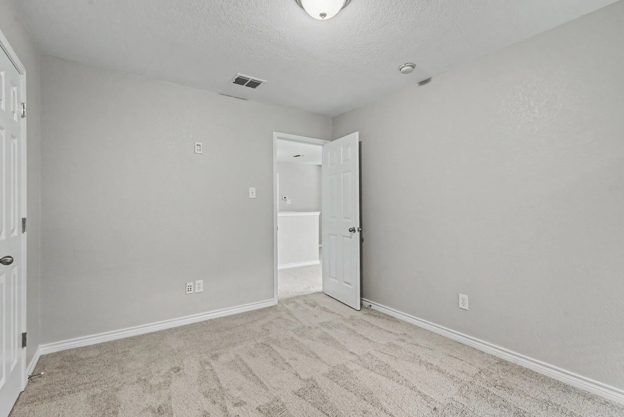 Single Family Residence For Sale in Tarrant County , 1512 Wind Star Way, Fort Worth, Texas 76108, 4 Bedroom, 3 Bathroom, 2 Garage spaces, 2,692 Sqft, built in 2006, mls#21325010, Real Estate Agent in Fort Worth, Homes For Sale in Tarrant county, Homes For Sale in Fort Worth, Realtor in Fort Worth Texas, Real Estate Brokerage Independent Realty Texas, Luminita Cordes Realtor