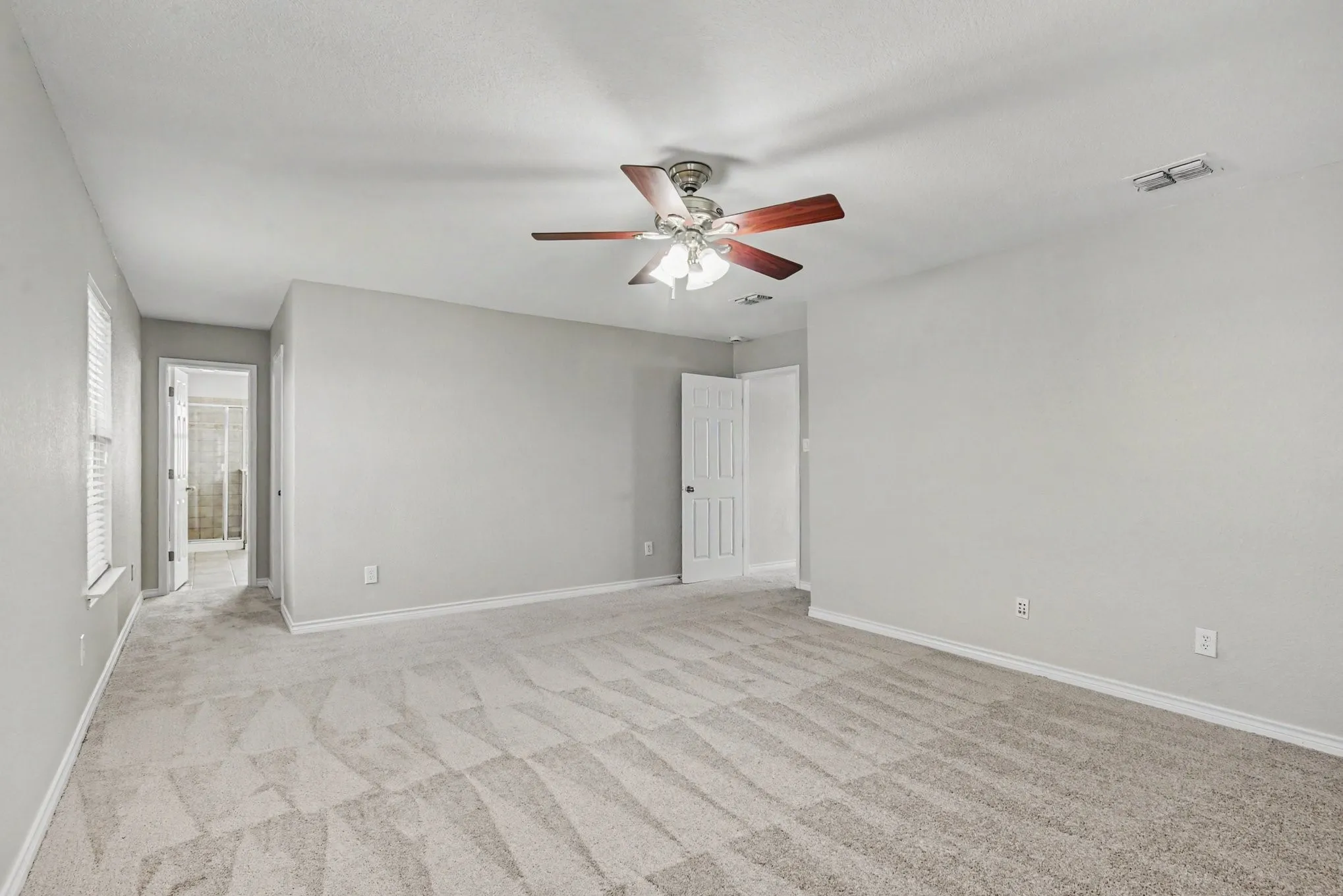 Single Family Residence For Sale in Tarrant County , 1512 Wind Star Way, Fort Worth, Texas 76108, 4 Bedroom, 3 Bathroom, 2 Garage spaces, 2,692 Sqft, built in 2006, mls#21325010, Real Estate Agent in Fort Worth, Homes For Sale in Tarrant county, Homes For Sale in Fort Worth, Realtor in Fort Worth Texas, Real Estate Brokerage Independent Realty Texas, Luminita Cordes Realtor