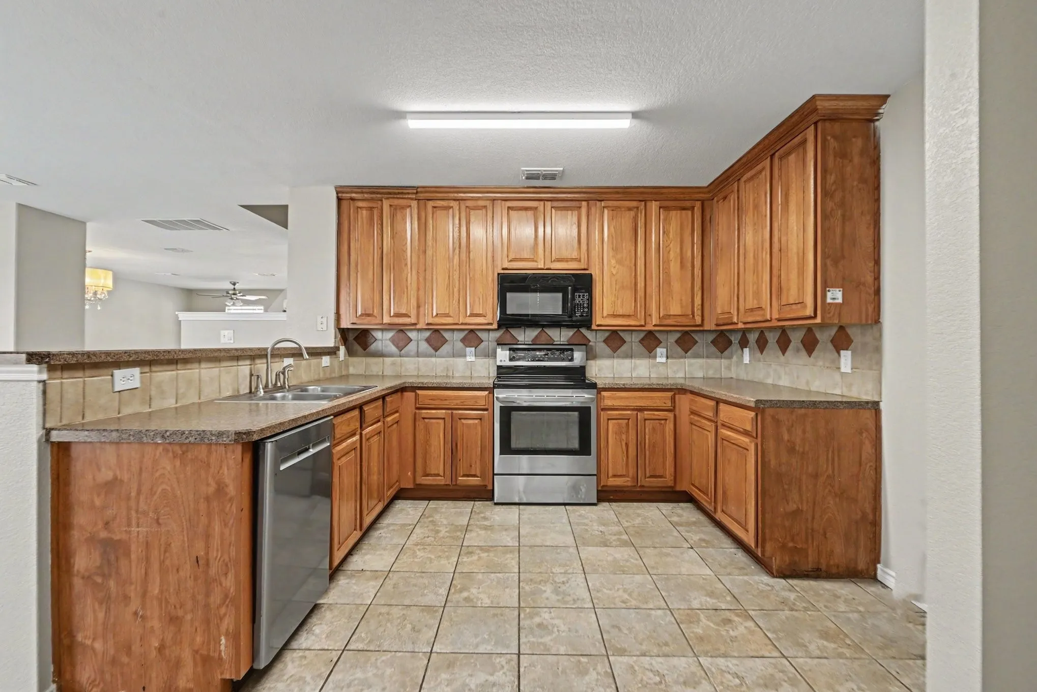 Single Family Residence For Sale in Tarrant County , 1512 Wind Star Way, Fort Worth, Texas 76108, 4 Bedroom, 3 Bathroom, 2 Garage spaces, 2,692 Sqft, built in 2006, mls#21325010, Real Estate Agent in Fort Worth, Homes For Sale in Tarrant county, Homes For Sale in Fort Worth, Realtor in Fort Worth Texas, Real Estate Brokerage Independent Realty Texas, Luminita Cordes Realtor