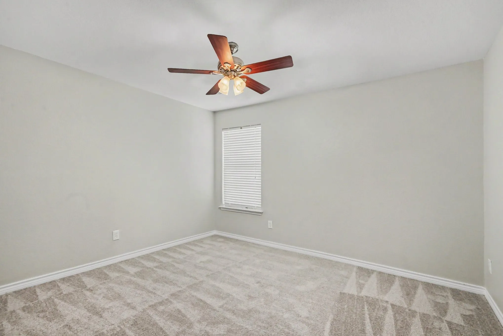 Single Family Residence For Sale in Tarrant County , 1512 Wind Star Way, Fort Worth, Texas 76108, 4 Bedroom, 3 Bathroom, 2 Garage spaces, 2,692 Sqft, built in 2006, mls#21325010, Real Estate Agent in Fort Worth, Homes For Sale in Tarrant county, Homes For Sale in Fort Worth, Realtor in Fort Worth Texas, Real Estate Brokerage Independent Realty Texas, Luminita Cordes Realtor