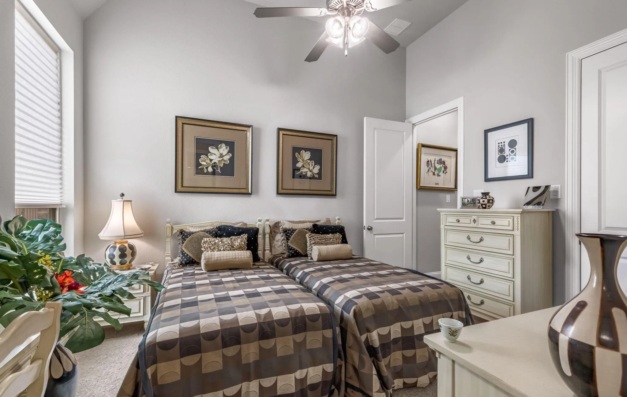 Single Family Residence For Sale in Collin County , 3925 Harrisburg Lane, Celina, Texas 75009, 4 Bedroom, 4 Bathroom, 3 Garage spaces, 3,531 Sqft, built in 2016, mls#21324262, Real Estate Agent in Celina, Homes For Sale in Collin county, Homes For Sale in Celina, Realtor in Celina Texas, Real Estate Brokerage Independent Realty Texas, Luminita Cordes Realtor