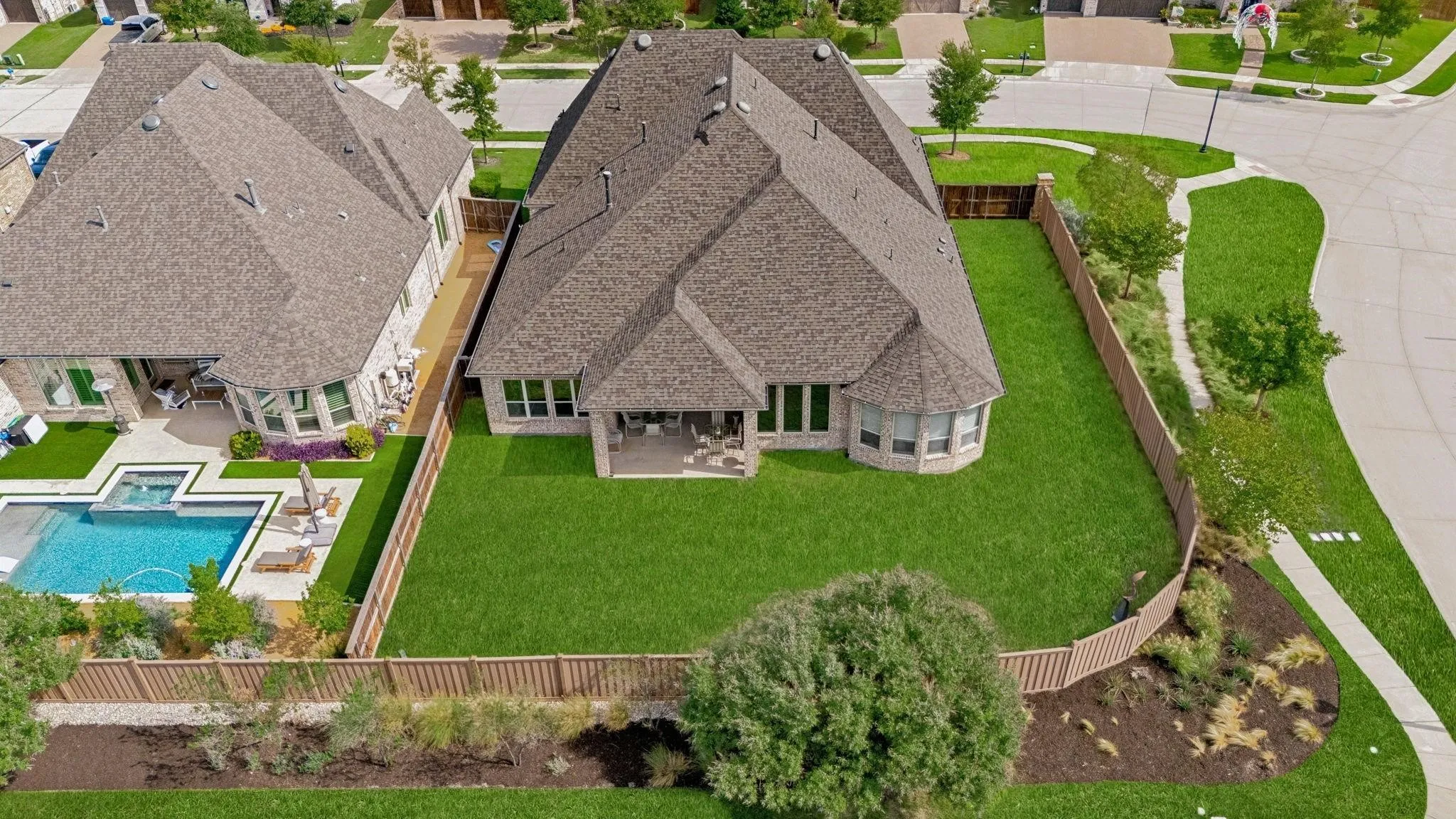 Single Family Residence For Sale in Collin County , 3925 Harrisburg Lane, Celina, Texas 75009, 4 Bedroom, 4 Bathroom, 3 Garage spaces, 3,531 Sqft, built in 2016, mls#21324262, Real Estate Agent in Celina, Homes For Sale in Collin county, Homes For Sale in Celina, Realtor in Celina Texas, Real Estate Brokerage Independent Realty Texas, Luminita Cordes Realtor
