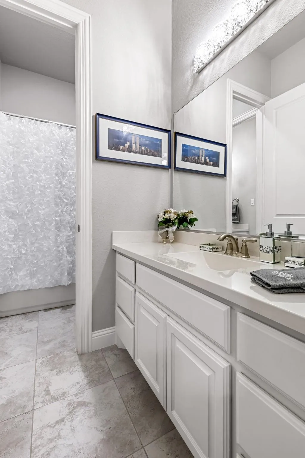 Single Family Residence For Sale in Collin County , 3925 Harrisburg Lane, Celina, Texas 75009, 4 Bedroom, 4 Bathroom, 3 Garage spaces, 3,531 Sqft, built in 2016, mls#21324262, Real Estate Agent in Celina, Homes For Sale in Collin county, Homes For Sale in Celina, Realtor in Celina Texas, Real Estate Brokerage Independent Realty Texas, Luminita Cordes Realtor