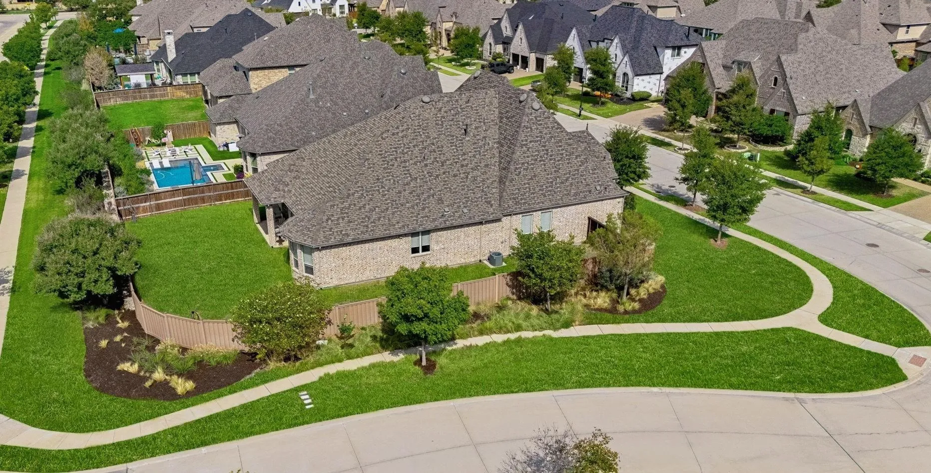 Single Family Residence For Sale in Collin County , 3925 Harrisburg Lane, Celina, Texas 75009, 4 Bedroom, 4 Bathroom, 3 Garage spaces, 3,531 Sqft, built in 2016, mls#21324262, Real Estate Agent in Celina, Homes For Sale in Collin county, Homes For Sale in Celina, Realtor in Celina Texas, Real Estate Brokerage Independent Realty Texas, Luminita Cordes Realtor