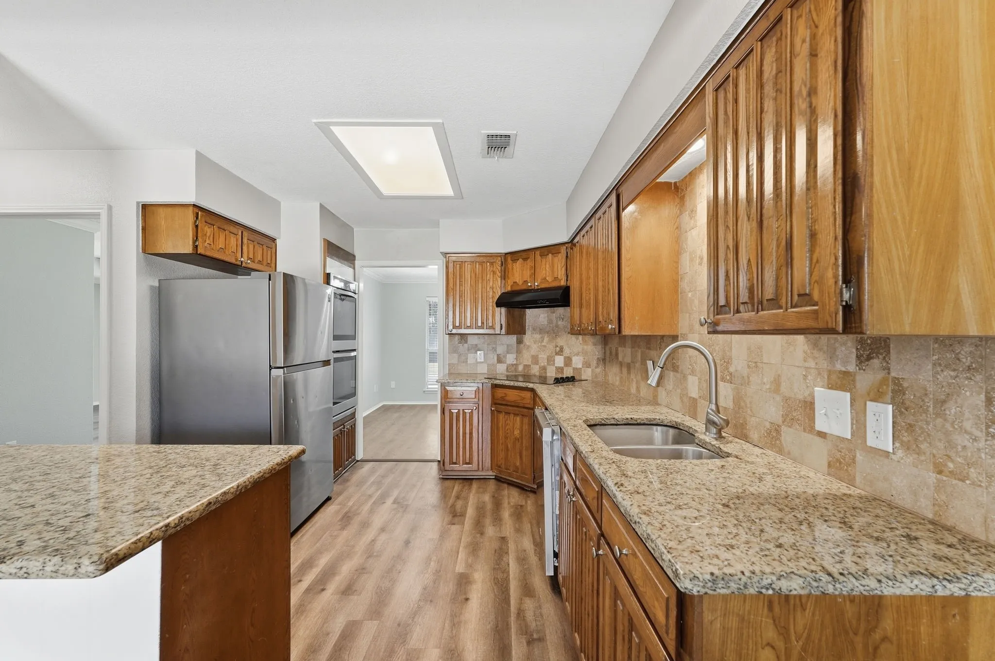 Single Family Residence For Sale in Tarrant County , 5353 Lynda Court, North Richland Hills, Texas 76180, 4 Bedroom, 2 Bathroom, 3 Garage spaces, 2,559 Sqft, built in 1987, mls#21230580, Real Estate Agent in North Richland Hills, Homes For Sale in Tarrant county, Homes For Sale in North Richland Hills, Realtor in North Richland Hills Texas, Real Estate Brokerage Independent Realty Texas, Luminita Cordes Realtor
