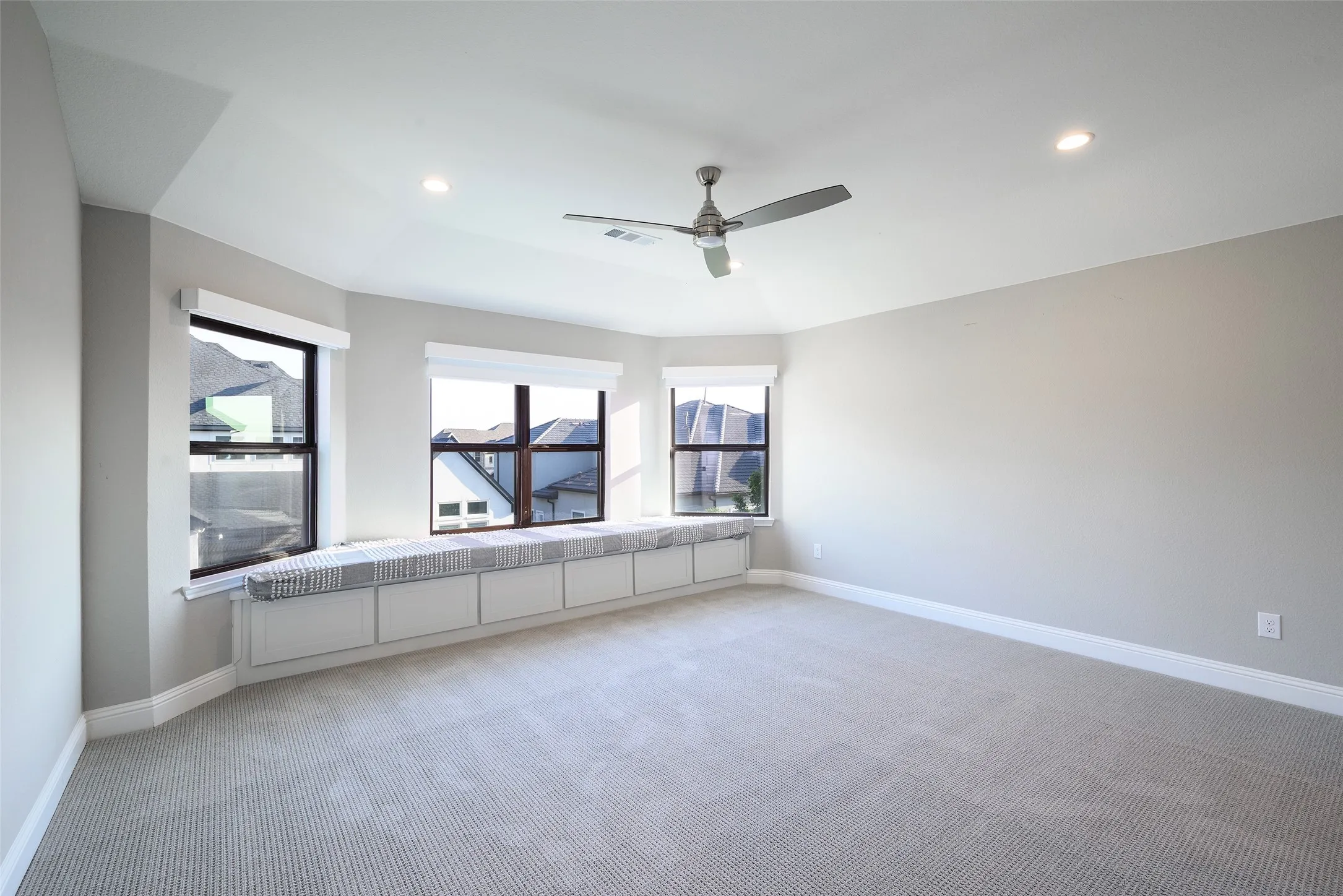 Single Family Residence For Rent in Collin County , 2121 Normandy Circle, Prosper, Texas 75078, 5 Bedroom, 5 Bathroom, 3 Garage spaces, 4,442 Sqft, built in 2020, mls#21324868, Real Estate Agent in Prosper, Homes For Rent in Collin county, Homes For Rent in Prosper, Realtor in Prosper Texas, Real Estate Brokerage Independent Realty Texas, Luminita Cordes Realtor