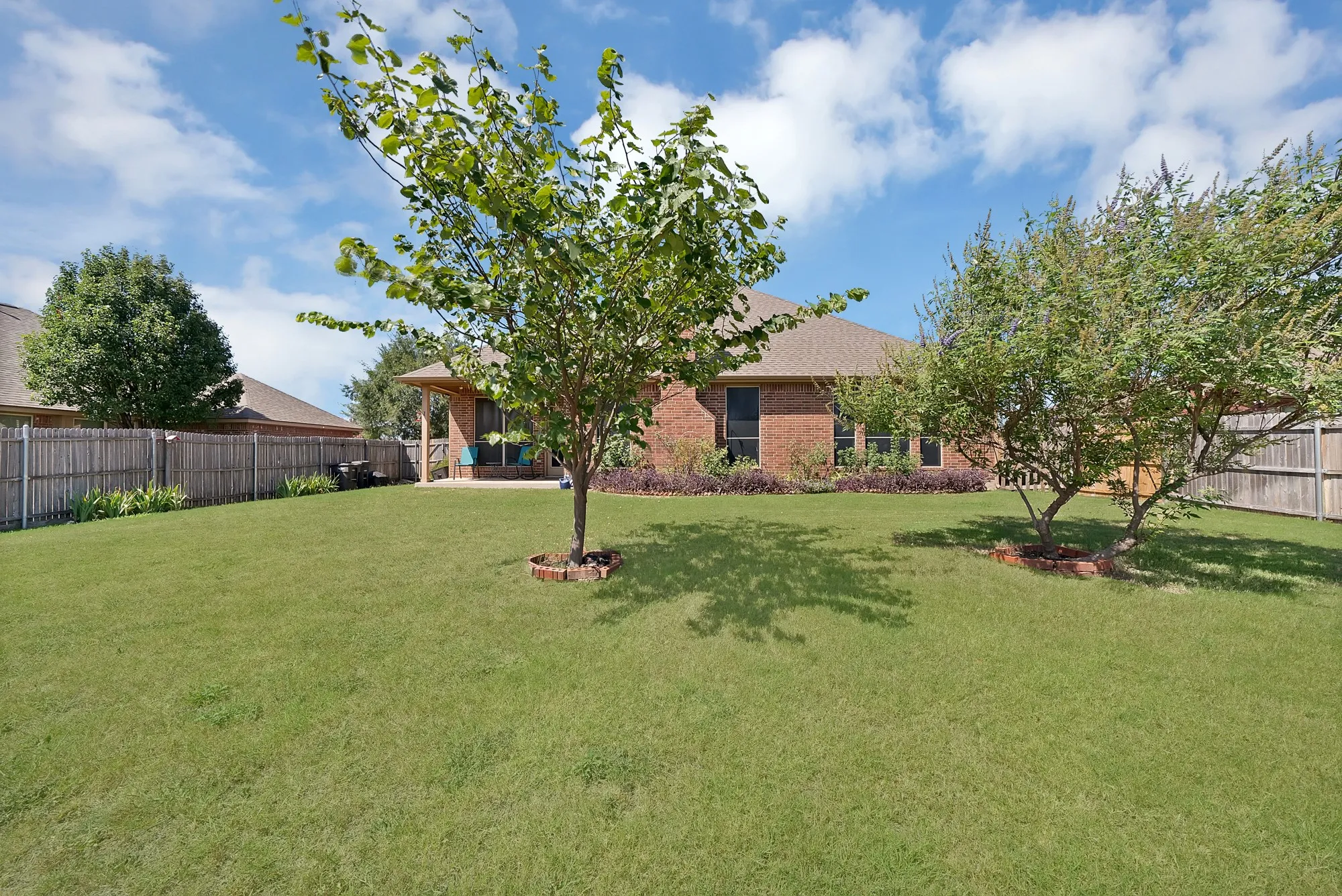Single Family Residence For Sale in Tarrant County , 7256 Lake Country Drive, Fort Worth, Texas 76179, 3 Bedroom, 3 Bathroom, 2 Garage spaces, 2,427 Sqft, built in 2013, mls#21321789, Real Estate Agent in Fort Worth, Homes For Sale in Tarrant county, Homes For Sale in Fort Worth, Realtor in Fort Worth Texas, Real Estate Brokerage Independent Realty Texas, Luminita Cordes Realtor