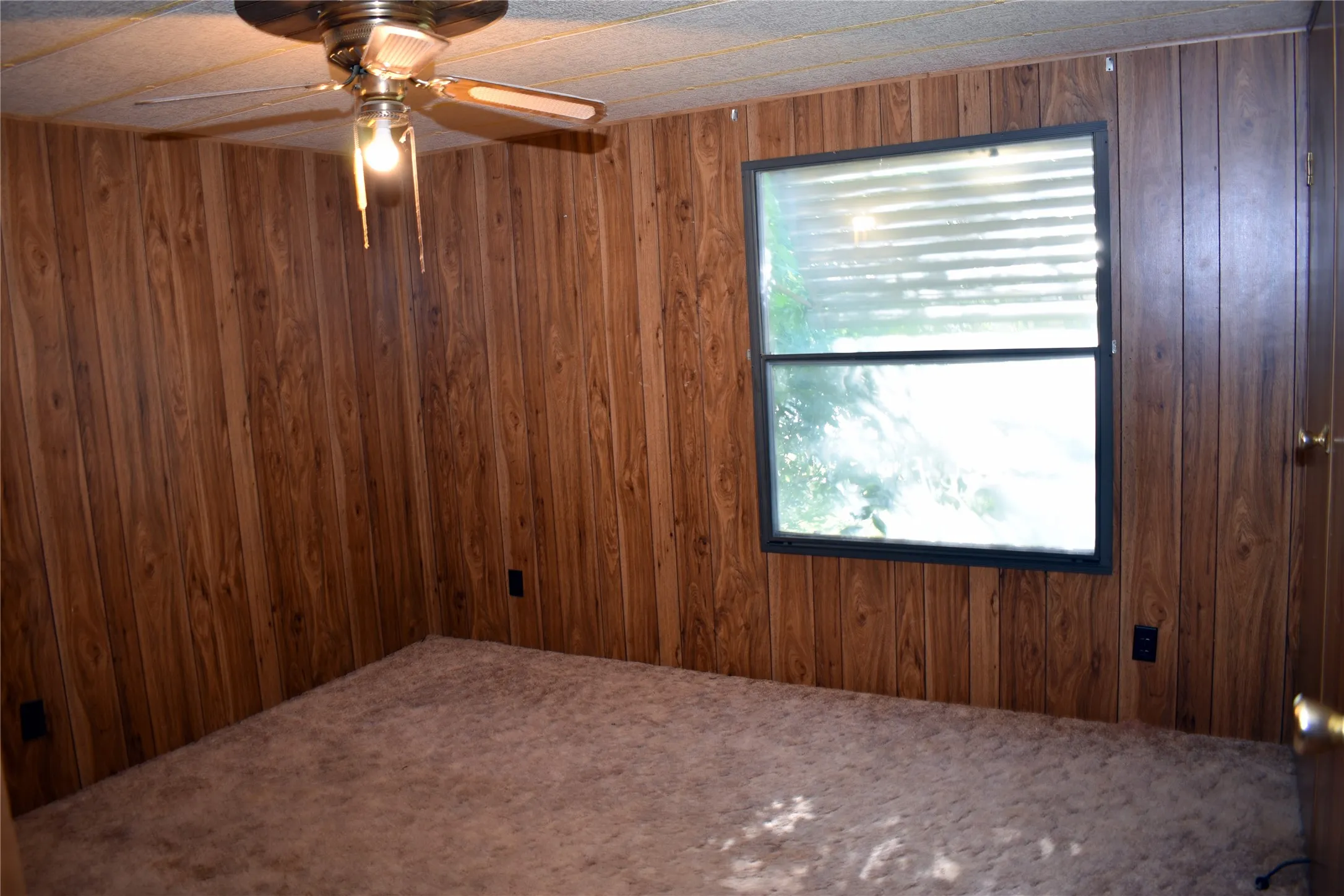 Mobile Home For Sale in Brown County , 7002 Blackbird Lane, Brownwood, Texas 76801, 3 Bedroom, 2 Bathroom, 2 Garage spaces, 1,248 Sqft, built in 1980, mls#21322426, Real Estate Agent in Brownwood, Homes For Sale in Brown county, Homes For Sale in Brownwood, Realtor in Brownwood Texas, Real Estate Brokerage Independent Realty Texas, Luminita Cordes Realtor