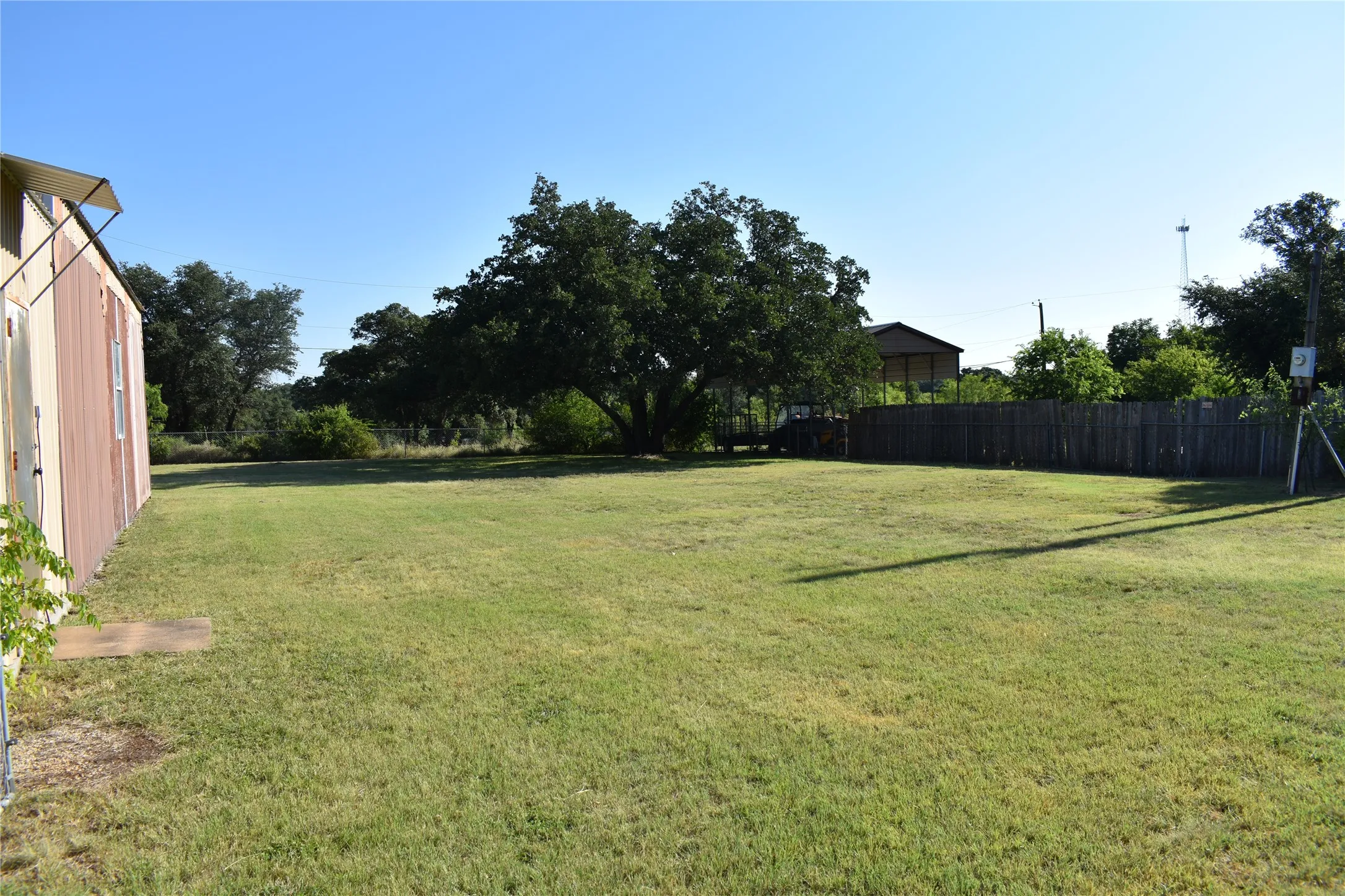 Mobile Home For Sale in Brown County , 7002 Blackbird Lane, Brownwood, Texas 76801, 3 Bedroom, 2 Bathroom, 2 Garage spaces, 1,248 Sqft, built in 1980, mls#21322426, Real Estate Agent in Brownwood, Homes For Sale in Brown county, Homes For Sale in Brownwood, Realtor in Brownwood Texas, Real Estate Brokerage Independent Realty Texas, Luminita Cordes Realtor