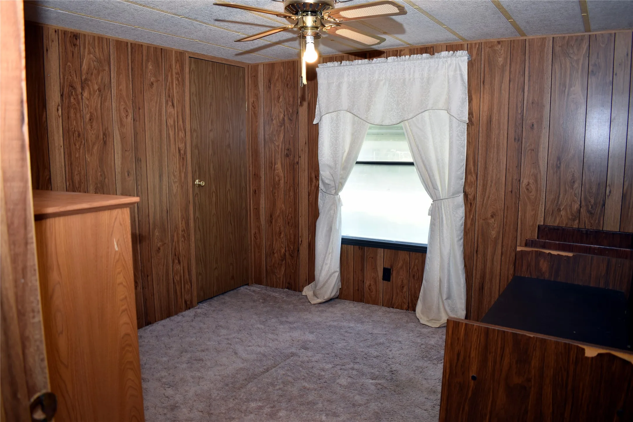 Mobile Home For Sale in Brown County , 7002 Blackbird Lane, Brownwood, Texas 76801, 3 Bedroom, 2 Bathroom, 2 Garage spaces, 1,248 Sqft, built in 1980, mls#21322426, Real Estate Agent in Brownwood, Homes For Sale in Brown county, Homes For Sale in Brownwood, Realtor in Brownwood Texas, Real Estate Brokerage Independent Realty Texas, Luminita Cordes Realtor