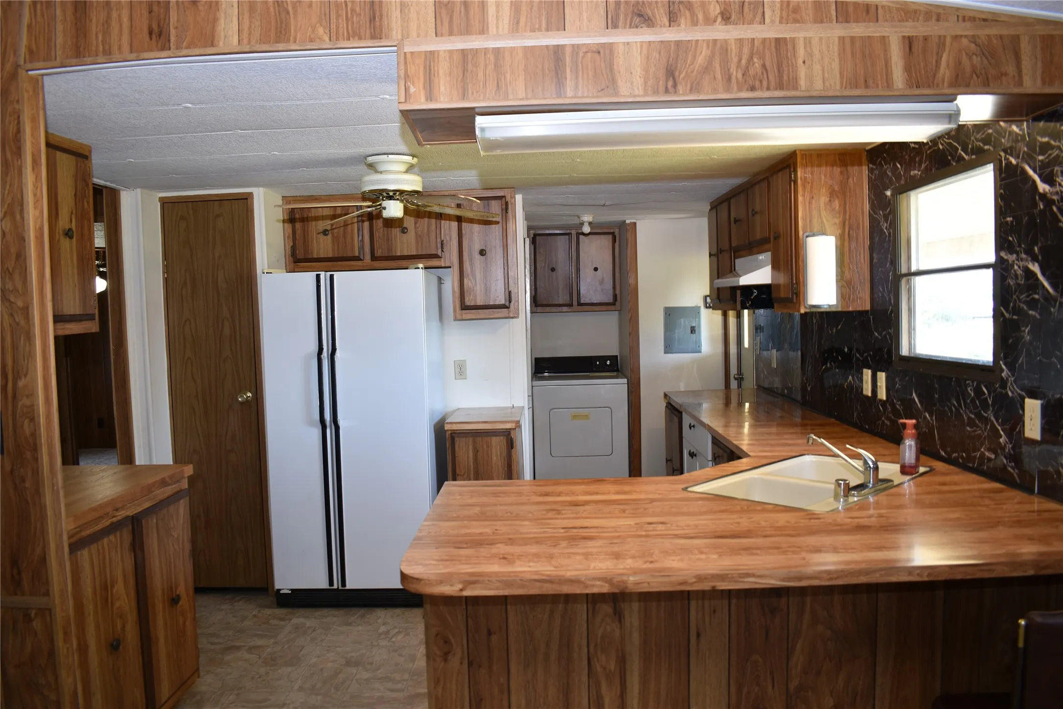 Mobile Home For Sale in Brown County , 7002 Blackbird Lane, Brownwood, Texas 76801, 3 Bedroom, 2 Bathroom, 2 Garage spaces, 1,248 Sqft, built in 1980, mls#21322426, Real Estate Agent in Brownwood, Homes For Sale in Brown county, Homes For Sale in Brownwood, Realtor in Brownwood Texas, Real Estate Brokerage Independent Realty Texas, Luminita Cordes Realtor