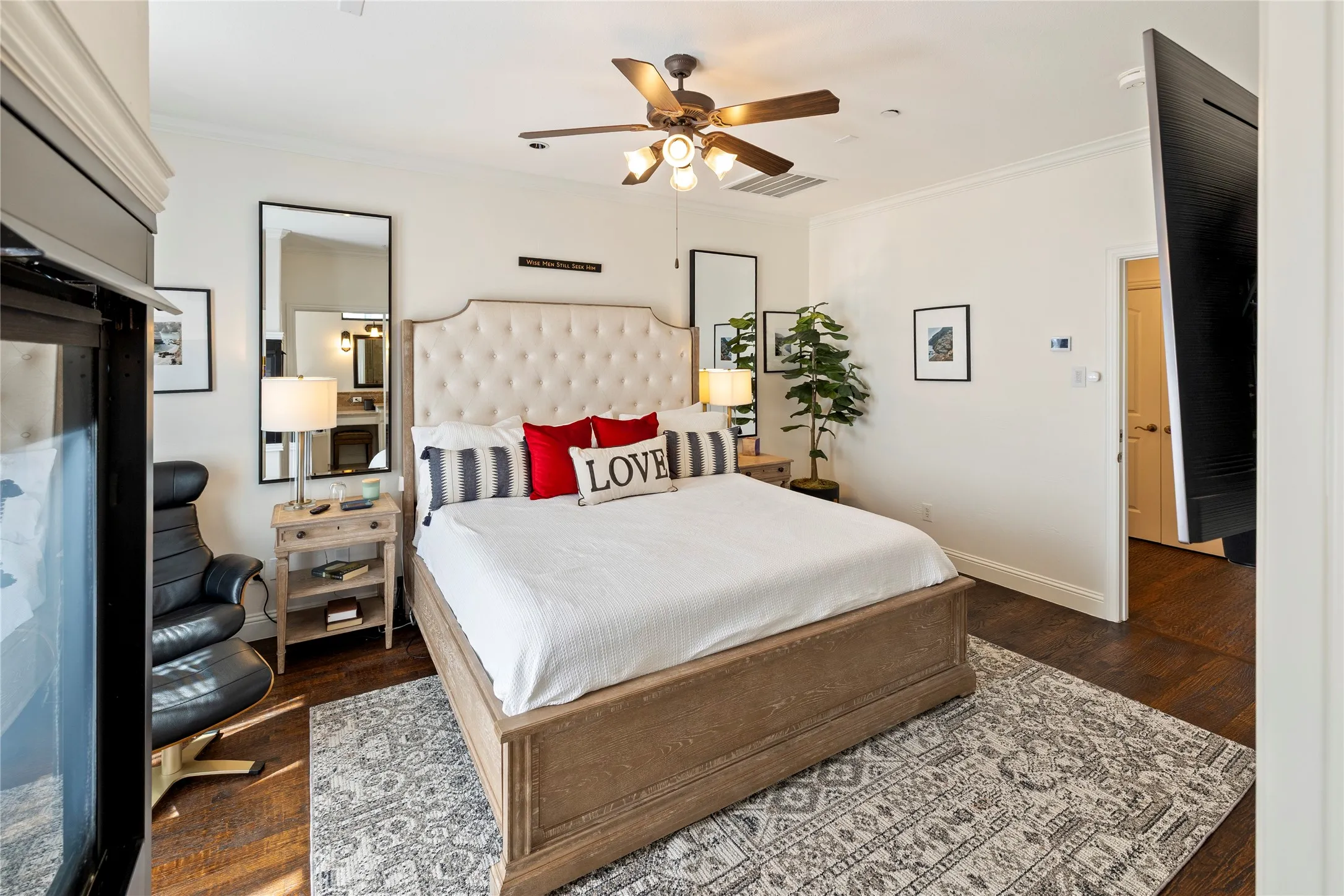 Townhouse For Sale in Collin County , 7424 Bishop Road, Plano, Texas 75024, 3 Bedroom, 4 Bathroom, 2 Garage spaces, 2,089 Sqft, built in 2006, mls#21325164, Real Estate Agent in Plano, Homes For Sale in Collin county, Homes For Sale in Plano, Realtor in Plano Texas, Real Estate Brokerage Independent Realty Texas, Luminita Cordes Realtor