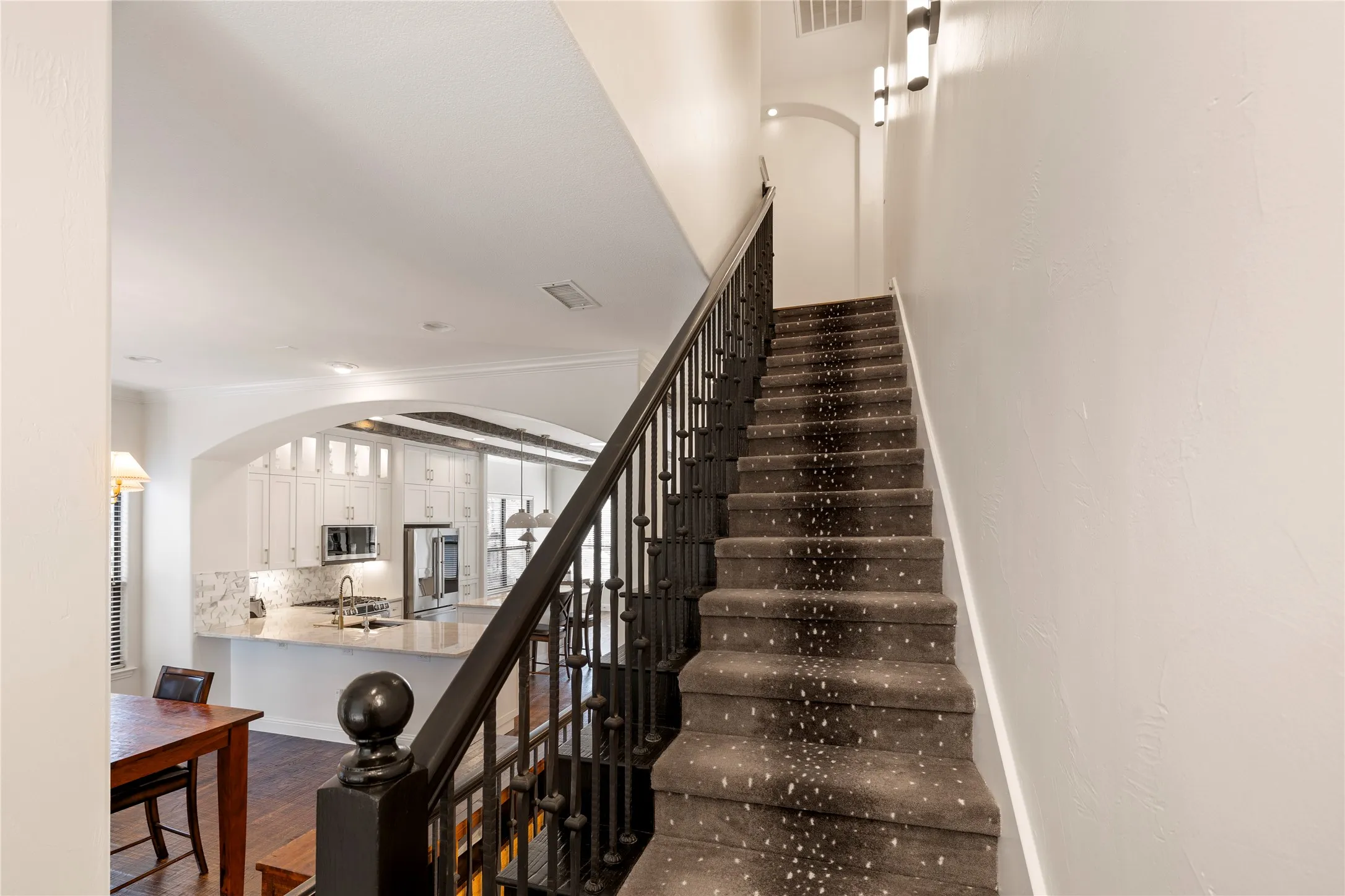 Townhouse For Sale in Collin County , 7424 Bishop Road, Plano, Texas 75024, 3 Bedroom, 4 Bathroom, 2 Garage spaces, 2,089 Sqft, built in 2006, mls#21325164, Real Estate Agent in Plano, Homes For Sale in Collin county, Homes For Sale in Plano, Realtor in Plano Texas, Real Estate Brokerage Independent Realty Texas, Luminita Cordes Realtor