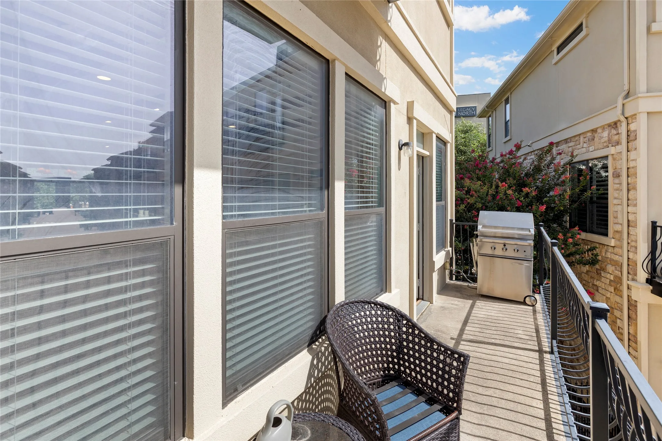 Townhouse For Sale in Collin County , 7424 Bishop Road, Plano, Texas 75024, 3 Bedroom, 4 Bathroom, 2 Garage spaces, 2,089 Sqft, built in 2006, mls#21325164, Real Estate Agent in Plano, Homes For Sale in Collin county, Homes For Sale in Plano, Realtor in Plano Texas, Real Estate Brokerage Independent Realty Texas, Luminita Cordes Realtor