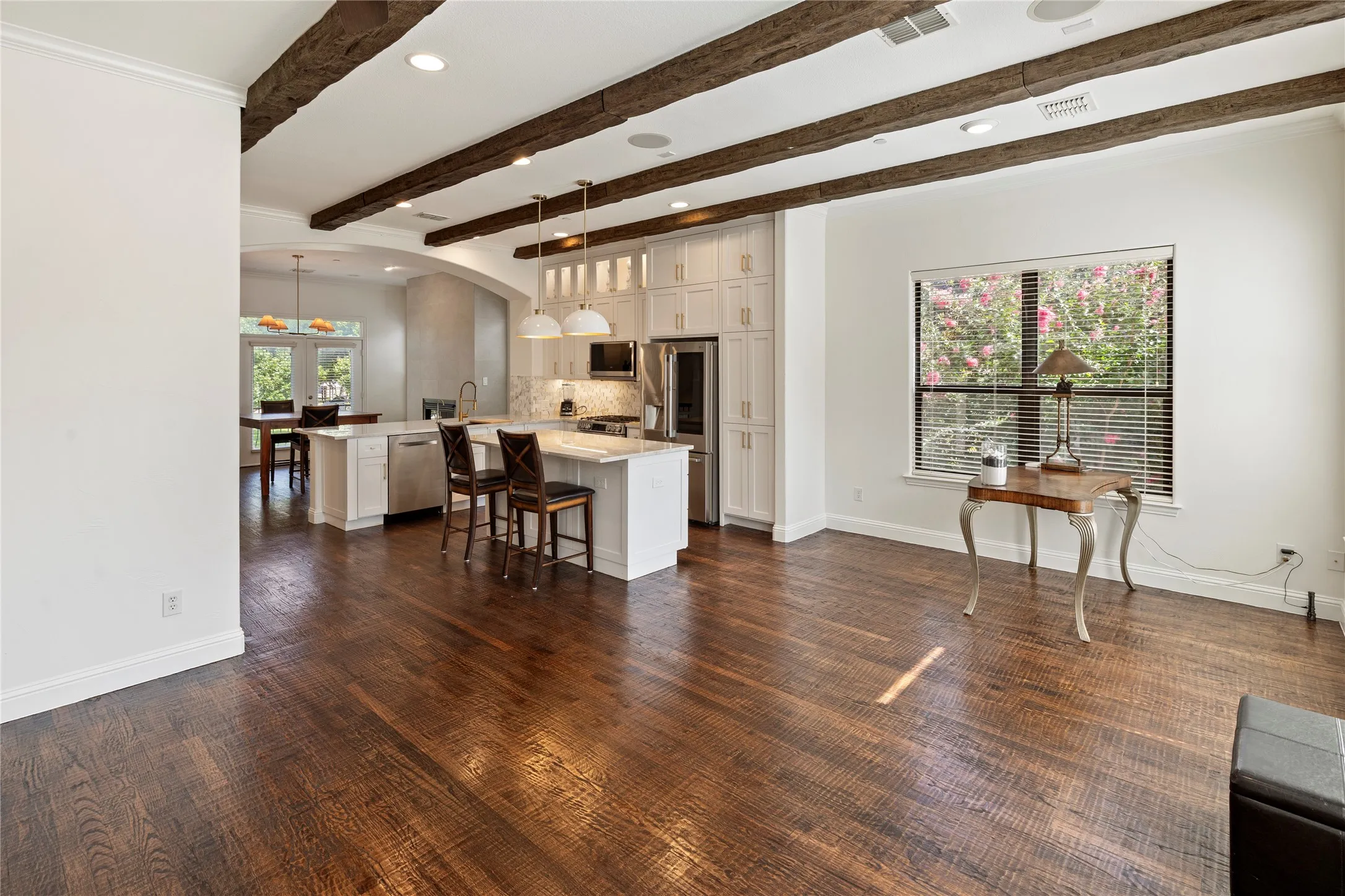 Townhouse For Sale in Collin County , 7424 Bishop Road, Plano, Texas 75024, 3 Bedroom, 4 Bathroom, 2 Garage spaces, 2,089 Sqft, built in 2006, mls#21325164, Real Estate Agent in Plano, Homes For Sale in Collin county, Homes For Sale in Plano, Realtor in Plano Texas, Real Estate Brokerage Independent Realty Texas, Luminita Cordes Realtor