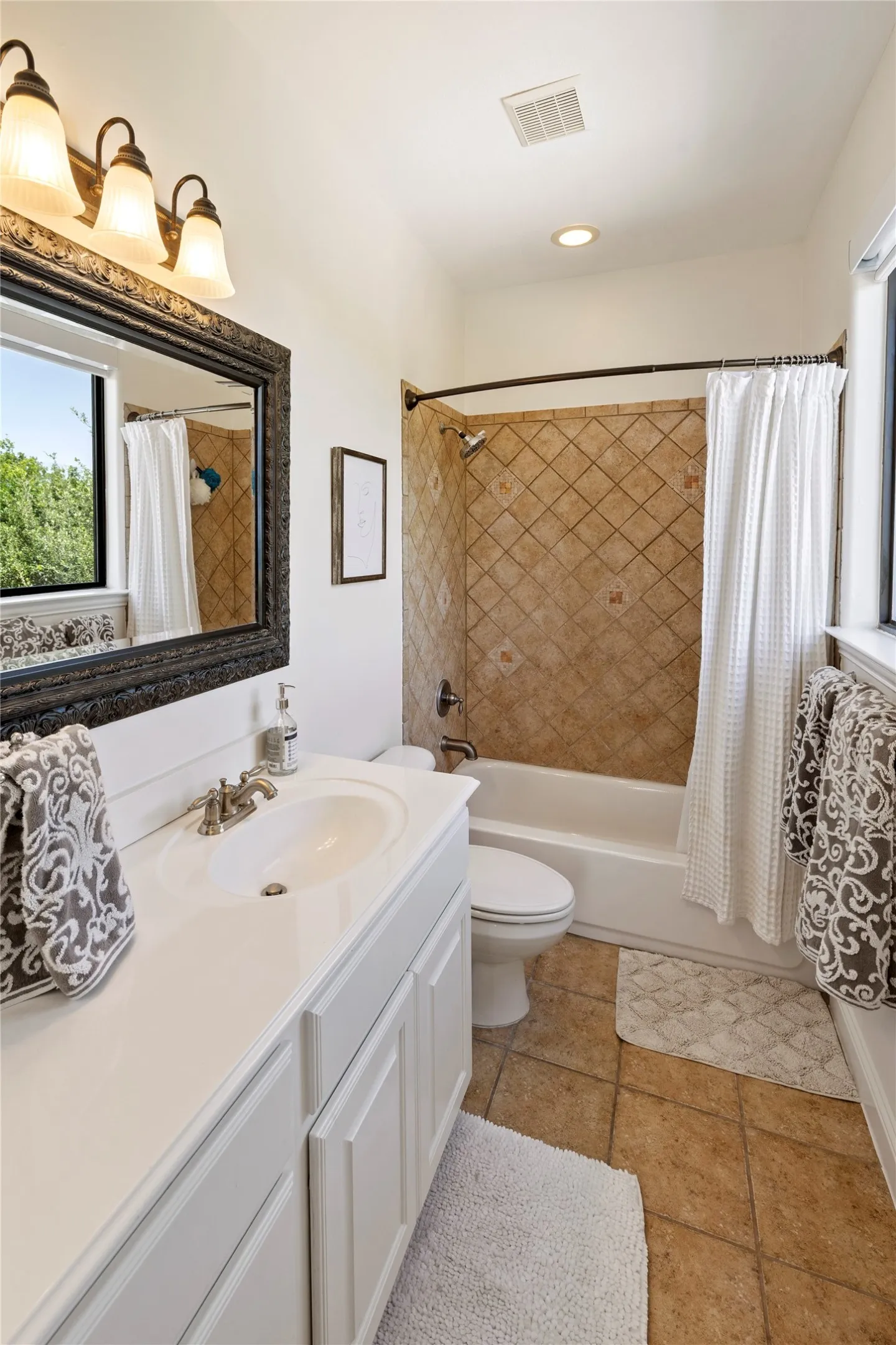 Townhouse For Sale in Collin County , 7424 Bishop Road, Plano, Texas 75024, 3 Bedroom, 4 Bathroom, 2 Garage spaces, 2,089 Sqft, built in 2006, mls#21325164, Real Estate Agent in Plano, Homes For Sale in Collin county, Homes For Sale in Plano, Realtor in Plano Texas, Real Estate Brokerage Independent Realty Texas, Luminita Cordes Realtor