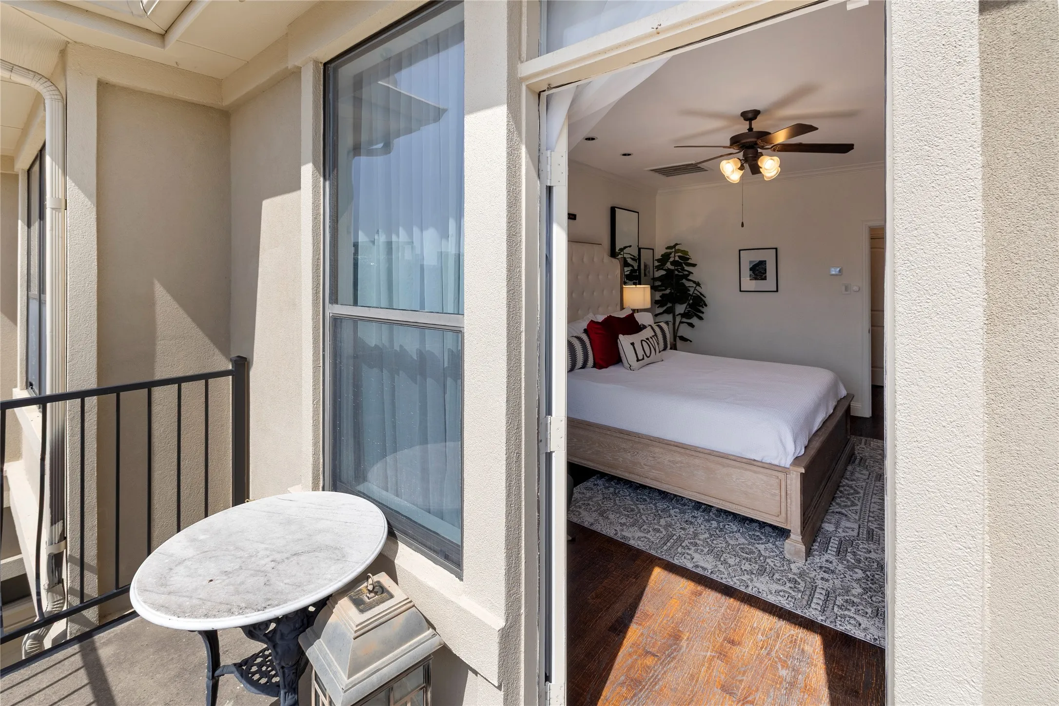 Townhouse For Sale in Collin County , 7424 Bishop Road, Plano, Texas 75024, 3 Bedroom, 4 Bathroom, 2 Garage spaces, 2,089 Sqft, built in 2006, mls#21325164, Real Estate Agent in Plano, Homes For Sale in Collin county, Homes For Sale in Plano, Realtor in Plano Texas, Real Estate Brokerage Independent Realty Texas, Luminita Cordes Realtor