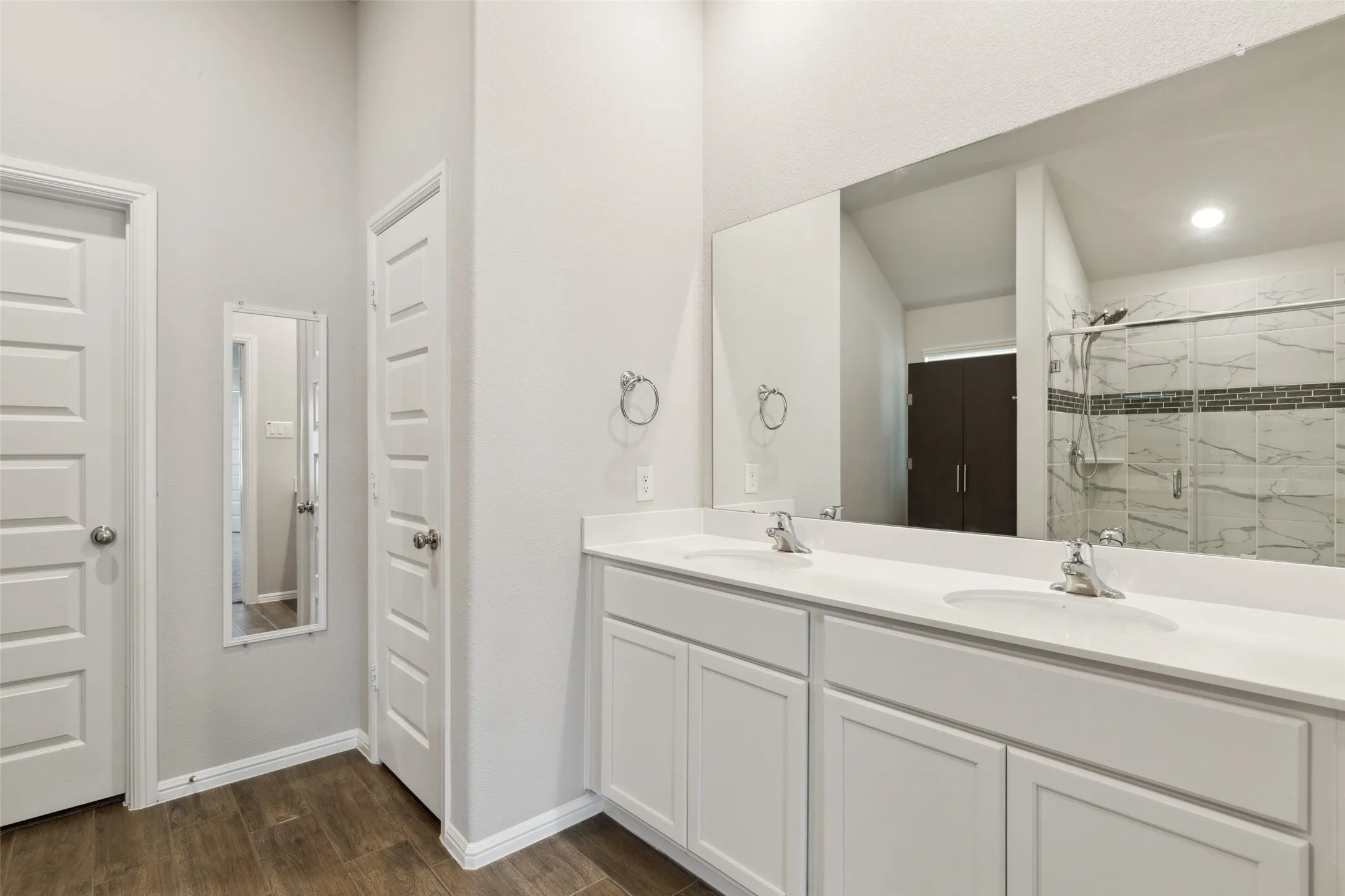 Single Family Residence For Sale in Denton County , 5933 Rostherne Drive, Celina, Texas 76227, 4 Bedroom, 3 Bathroom, 2 Garage spaces, 2,216 Sqft, built in 2023, Price $382,000, mls#21323926, Real Estate Agent in Celina, Homes For Sale in Denton county, Homes For Sale in Celina, Realtor in Celina Texas, Real Estate Brokerage Independent Realty Texas, Luminita Cordes Realtor