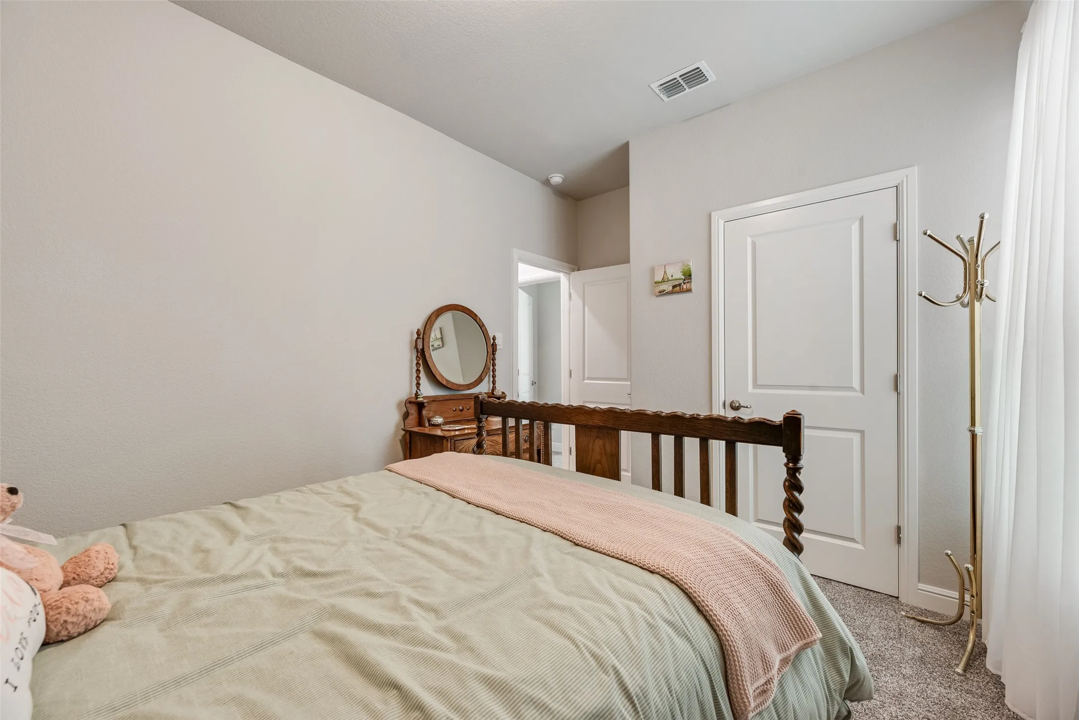 Single Family Residence For Sale in Tarrant County , 517 Frenchpark Drive, Fort Worth, Texas 76052, 4 Bedroom, 2 Bathroom, 2 Garage spaces, 1,672 Sqft, built in 2020, mls#21325262, Real Estate Agent in Fort Worth, Homes For Sale in Tarrant county, Homes For Sale in Fort Worth, Realtor in Fort Worth Texas, Real Estate Brokerage Independent Realty Texas, Luminita Cordes Realtor