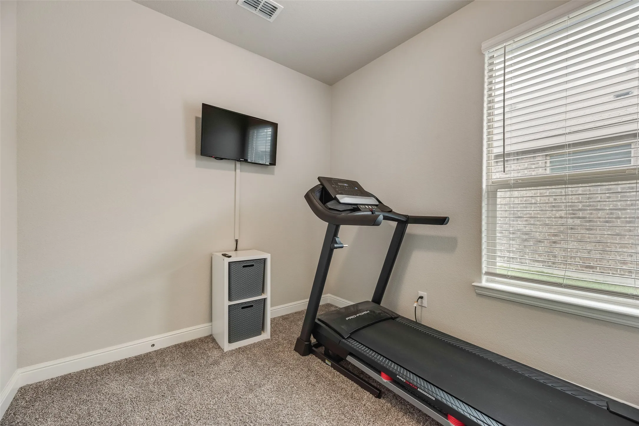 Single Family Residence For Sale in Tarrant County , 517 Frenchpark Drive, Fort Worth, Texas 76052, 4 Bedroom, 2 Bathroom, 2 Garage spaces, 1,672 Sqft, built in 2020, mls#21325262, Real Estate Agent in Fort Worth, Homes For Sale in Tarrant county, Homes For Sale in Fort Worth, Realtor in Fort Worth Texas, Real Estate Brokerage Independent Realty Texas, Luminita Cordes Realtor