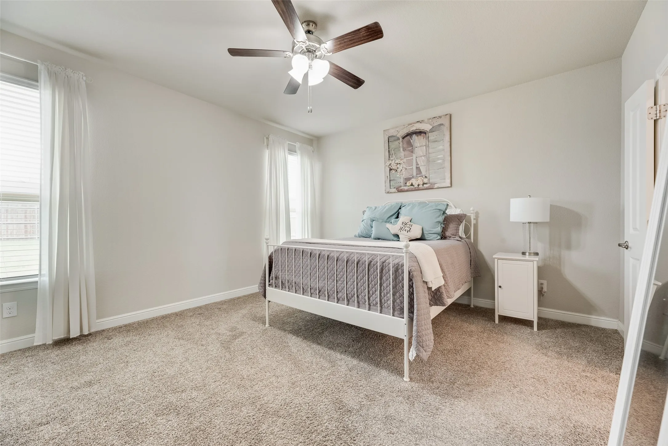Single Family Residence For Sale in Tarrant County , 517 Frenchpark Drive, Fort Worth, Texas 76052, 4 Bedroom, 2 Bathroom, 2 Garage spaces, 1,672 Sqft, built in 2020, mls#21325262, Real Estate Agent in Fort Worth, Homes For Sale in Tarrant county, Homes For Sale in Fort Worth, Realtor in Fort Worth Texas, Real Estate Brokerage Independent Realty Texas, Luminita Cordes Realtor