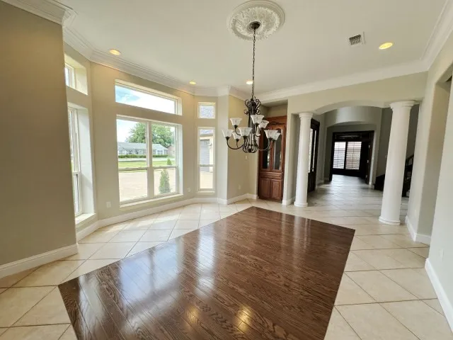 Single Family Residence For Sale in Hood County , 201 Casas Del Sur Street, Granbury, Texas 76049, 5 Bedroom, 5 Bathroom, 2 Garage spaces, 4,626 Sqft, built in 1999, mls#21325340, Real Estate Agent in Granbury, Homes For Sale in Hood county, Homes For Sale in Granbury, Realtor in Granbury Texas, Real Estate Brokerage Independent Realty Texas, Luminita Cordes Realtor