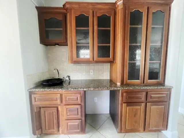 Single Family Residence For Sale in Hood County , 201 Casas Del Sur Street, Granbury, Texas 76049, 5 Bedroom, 5 Bathroom, 2 Garage spaces, 4,626 Sqft, built in 1999, mls#21325340, Real Estate Agent in Granbury, Homes For Sale in Hood county, Homes For Sale in Granbury, Realtor in Granbury Texas, Real Estate Brokerage Independent Realty Texas, Luminita Cordes Realtor