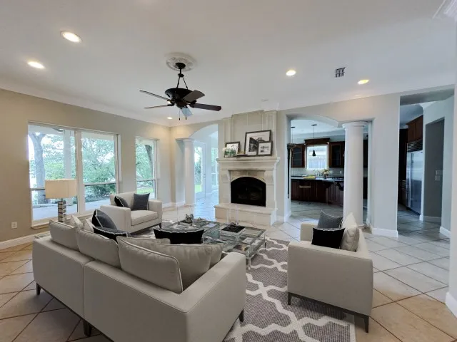 Single Family Residence For Sale in Hood County , 201 Casas Del Sur Street, Granbury, Texas 76049, 5 Bedroom, 5 Bathroom, 2 Garage spaces, 4,626 Sqft, built in 1999, mls#21325340, Real Estate Agent in Granbury, Homes For Sale in Hood county, Homes For Sale in Granbury, Realtor in Granbury Texas, Real Estate Brokerage Independent Realty Texas, Luminita Cordes Realtor