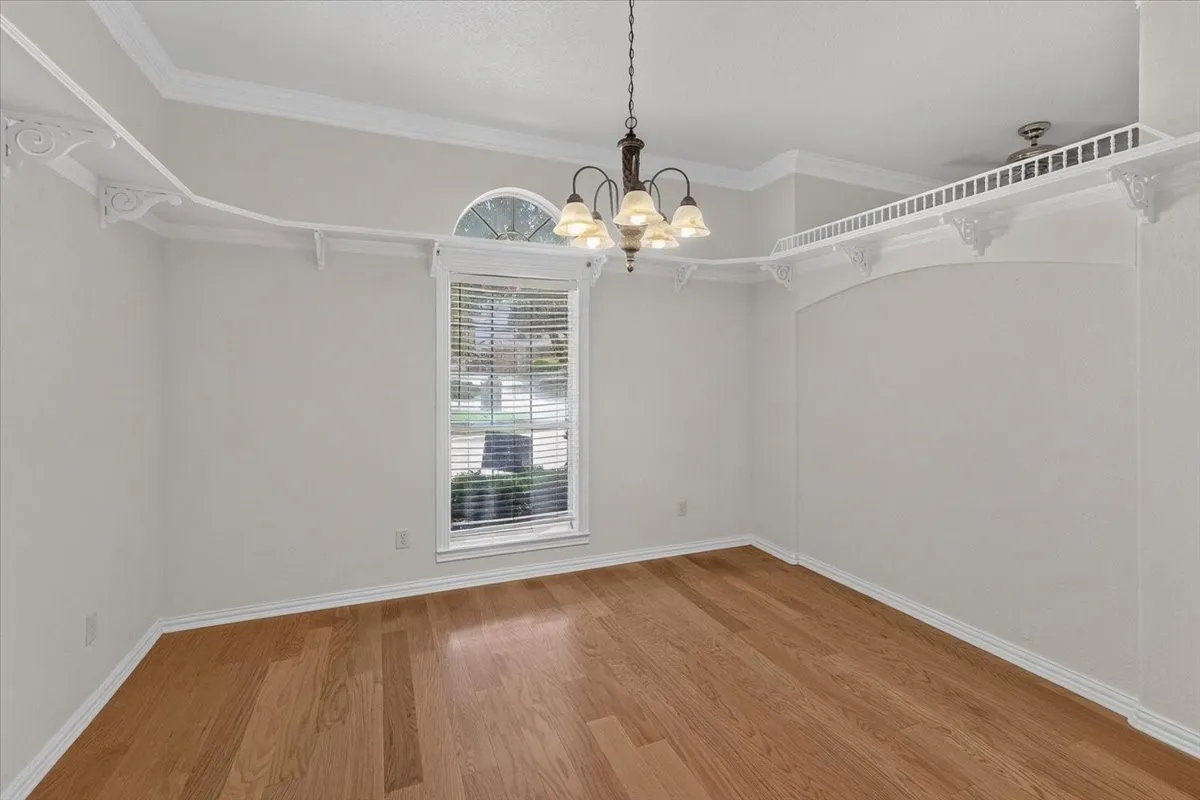 Single Family Residence For Rent in Tarrant County , 6224 Canyon Trail, Lake Worth, Texas 76135, 3 Bedroom, 3 Bathroom, 2 Garage spaces, 2,432 Sqft, built in 2002, mls#21323487, Real Estate Agent in Lake Worth, Homes For Rent in Tarrant county, Homes For Rent in Lake Worth, Realtor in Lake Worth Texas, Real Estate Brokerage Independent Realty Texas, Luminita Cordes Realtor
