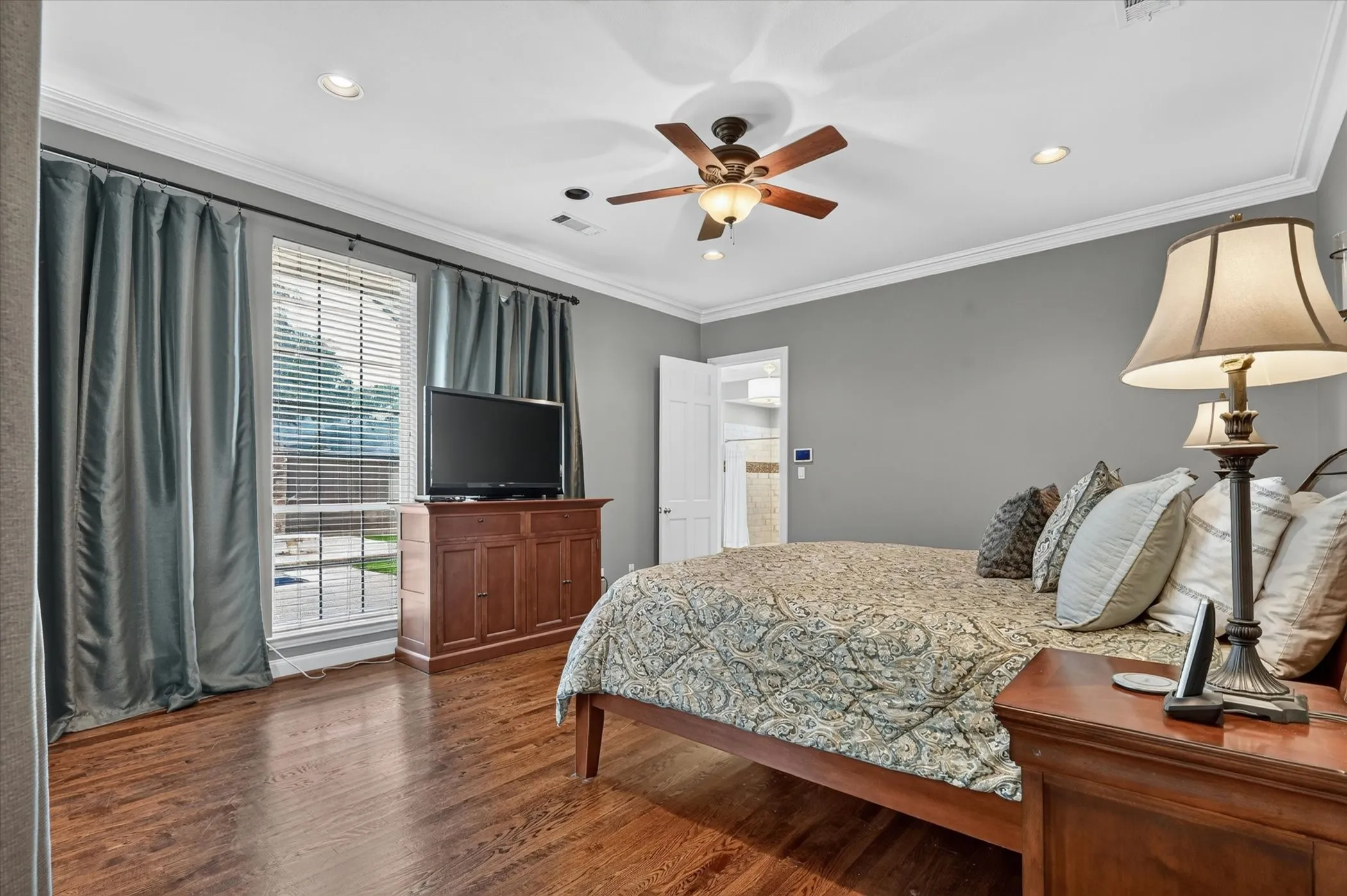 Single Family Residence For Sale in Collin County , 4827 Sandestin Drive, Dallas, Texas 75287, 5 Bedroom, 5 Bathroom, 3 Garage spaces, 4,265 Sqft, built in 1989, mls#21325347, Real Estate Agent in Dallas, Homes For Sale in Collin county, Homes For Sale in Dallas, Realtor in Dallas Texas, Real Estate Brokerage Independent Realty Texas, Luminita Cordes Realtor
