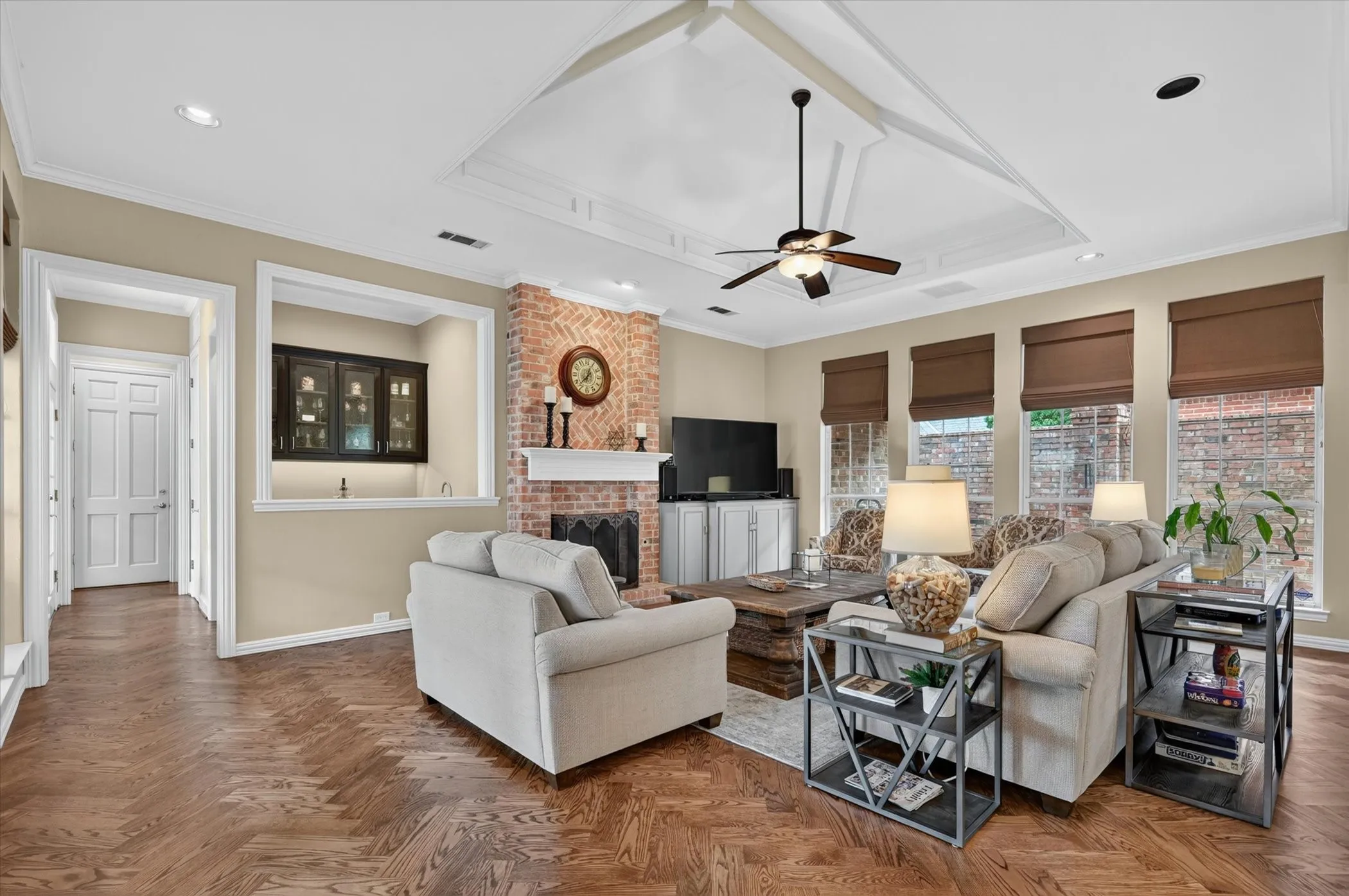 Single Family Residence For Sale in Collin County , 4827 Sandestin Drive, Dallas, Texas 75287, 5 Bedroom, 5 Bathroom, 3 Garage spaces, 4,265 Sqft, built in 1989, mls#21325347, Real Estate Agent in Dallas, Homes For Sale in Collin county, Homes For Sale in Dallas, Realtor in Dallas Texas, Real Estate Brokerage Independent Realty Texas, Luminita Cordes Realtor
