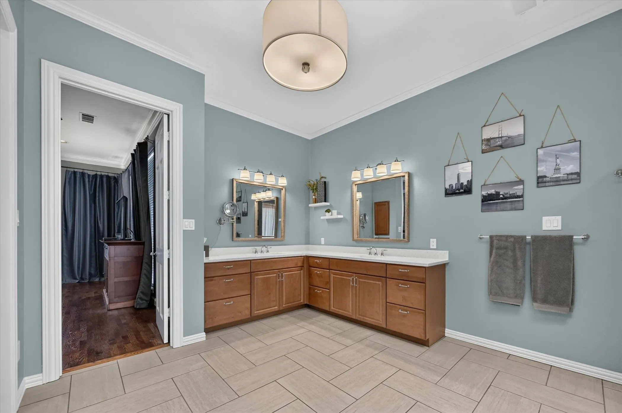 Single Family Residence For Sale in Collin County , 4827 Sandestin Drive, Dallas, Texas 75287, 5 Bedroom, 5 Bathroom, 3 Garage spaces, 4,265 Sqft, built in 1989, mls#21325347, Real Estate Agent in Dallas, Homes For Sale in Collin county, Homes For Sale in Dallas, Realtor in Dallas Texas, Real Estate Brokerage Independent Realty Texas, Luminita Cordes Realtor