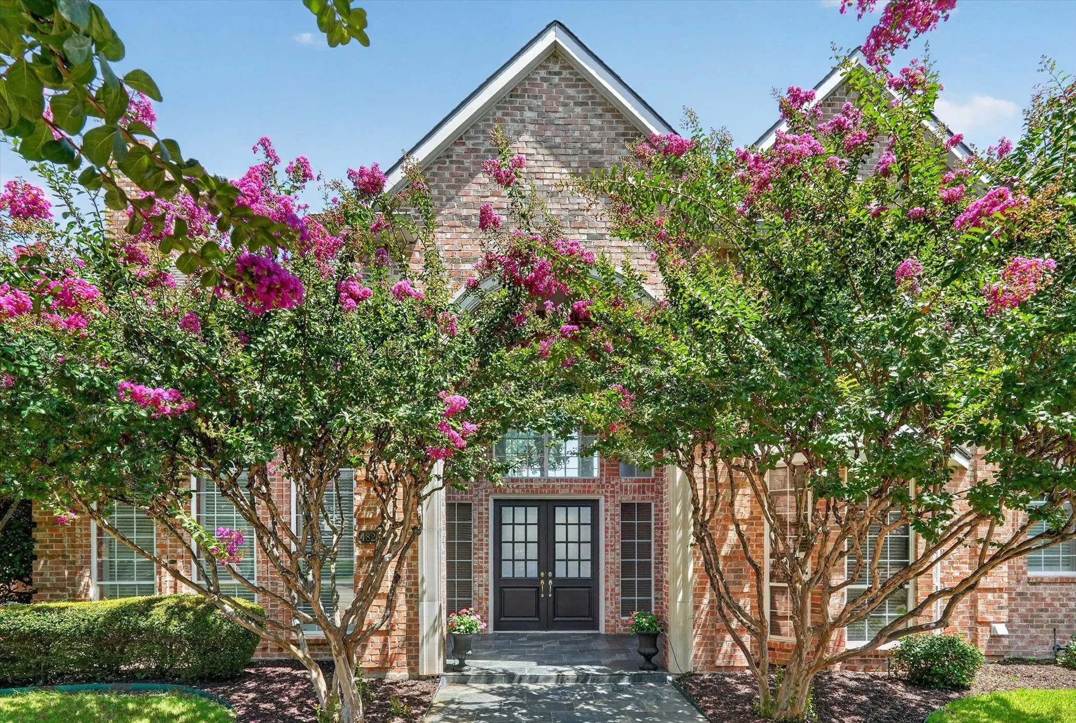 Single Family Residence For Sale in Collin County , 4827 Sandestin Drive, Dallas, Texas 75287, 5 Bedroom, 5 Bathroom, 3 Garage spaces, 4,265 Sqft, built in 1989, mls#21325347, Real Estate Agent in Dallas, Homes For Sale in Collin county, Homes For Sale in Dallas, Realtor in Dallas Texas, Real Estate Brokerage Independent Realty Texas, Luminita Cordes Realtor