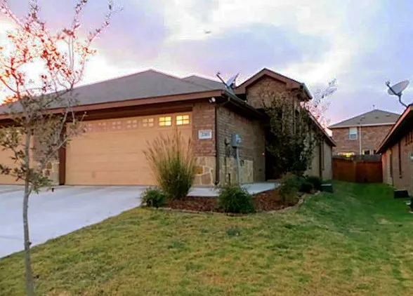 Duplex For Rent in Tarrant County , 1432 Ravenwood Drive, Mansfield, Texas 76063, 3 Bedroom, 2 Bathroom, 2 Garage spaces, 1,202 Sqft, built in 2010, mls#21317408, Real Estate Agent in Mansfield, Homes For Rent in Tarrant county, Homes For Rent in Mansfield, Realtor in Mansfield Texas, Real Estate Brokerage Independent Realty Texas, Luminita Cordes Realtor