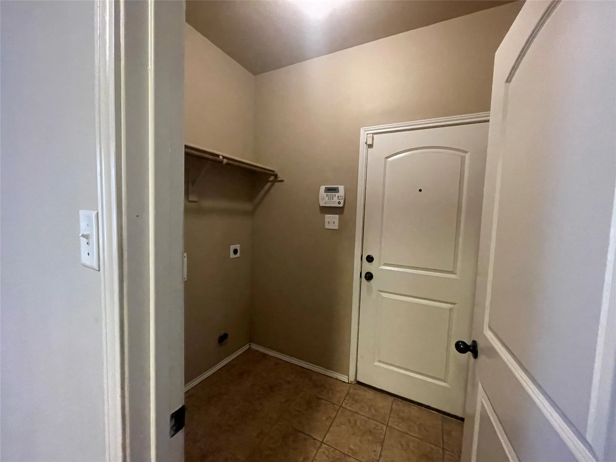 Duplex For Rent in Tarrant County , 1432 Ravenwood Drive, Mansfield, Texas 76063, 3 Bedroom, 2 Bathroom, 2 Garage spaces, 1,202 Sqft, built in 2010, mls#21317408, Real Estate Agent in Mansfield, Homes For Rent in Tarrant county, Homes For Rent in Mansfield, Realtor in Mansfield Texas, Real Estate Brokerage Independent Realty Texas, Luminita Cordes Realtor