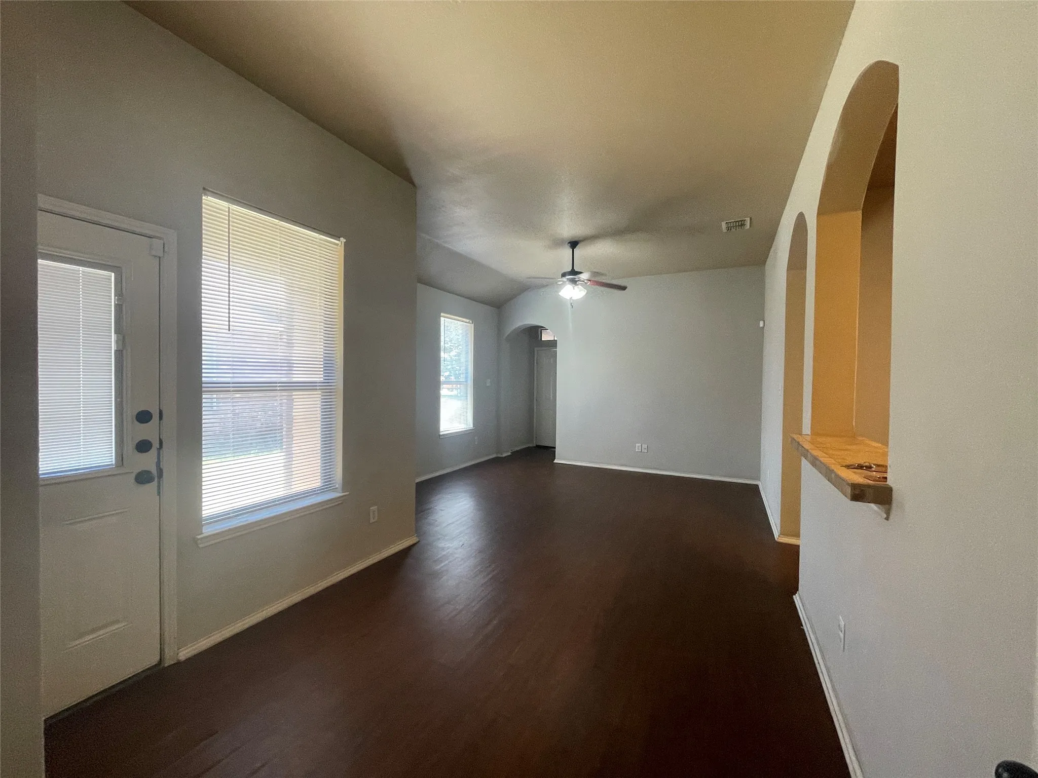 Duplex For Rent in Tarrant County , 1432 Ravenwood Drive, Mansfield, Texas 76063, 3 Bedroom, 2 Bathroom, 2 Garage spaces, 1,202 Sqft, built in 2010, mls#21317408, Real Estate Agent in Mansfield, Homes For Rent in Tarrant county, Homes For Rent in Mansfield, Realtor in Mansfield Texas, Real Estate Brokerage Independent Realty Texas, Luminita Cordes Realtor
